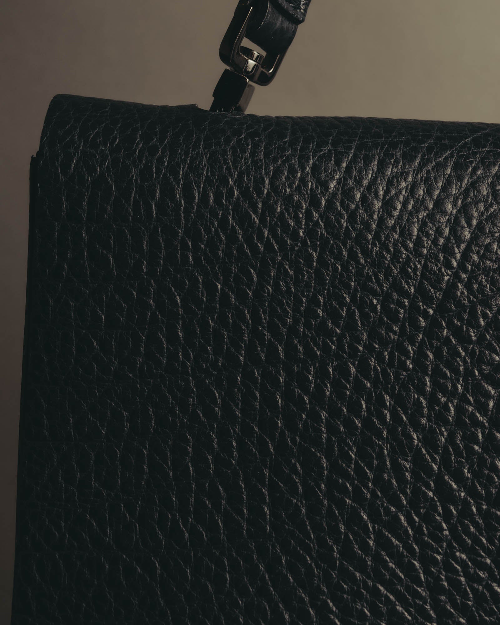 "GIANNI CHIARINI" 00's-10's Pebbled leather flap shoulder bag