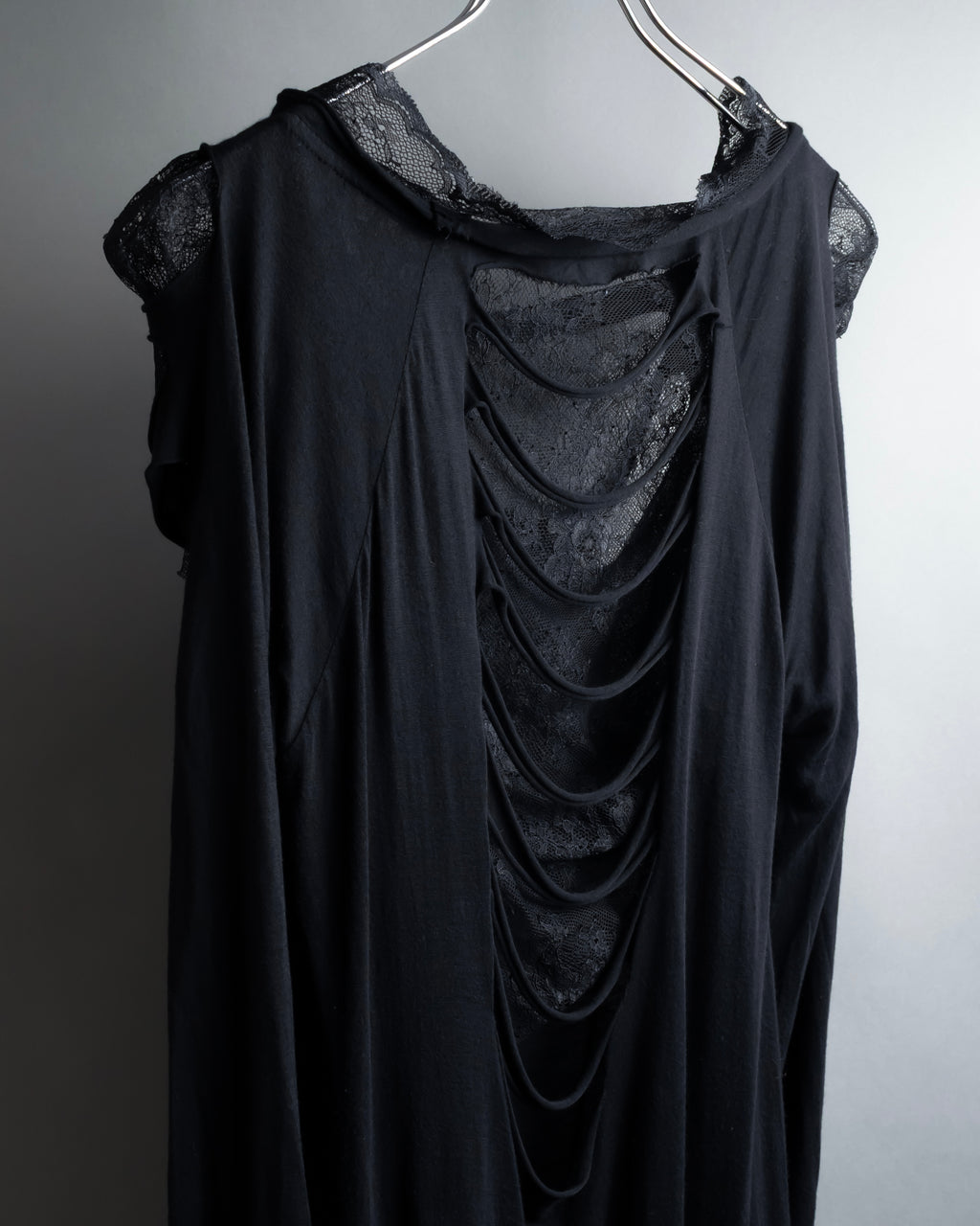 "RED VALENTINO" Distressed tulle skirt docking long pullover