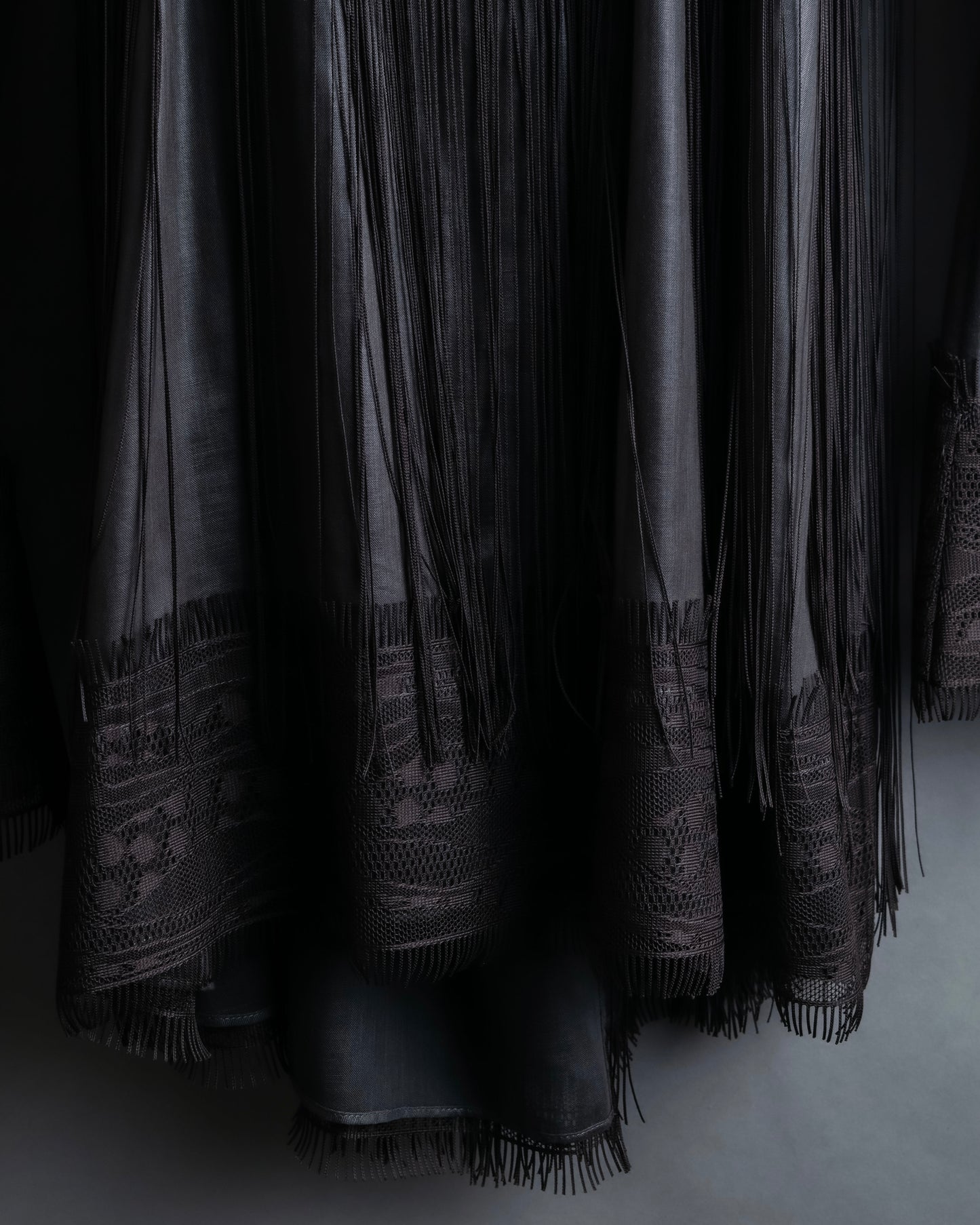 "ISSEY MIYAKE" Fringe design embroidered jacket