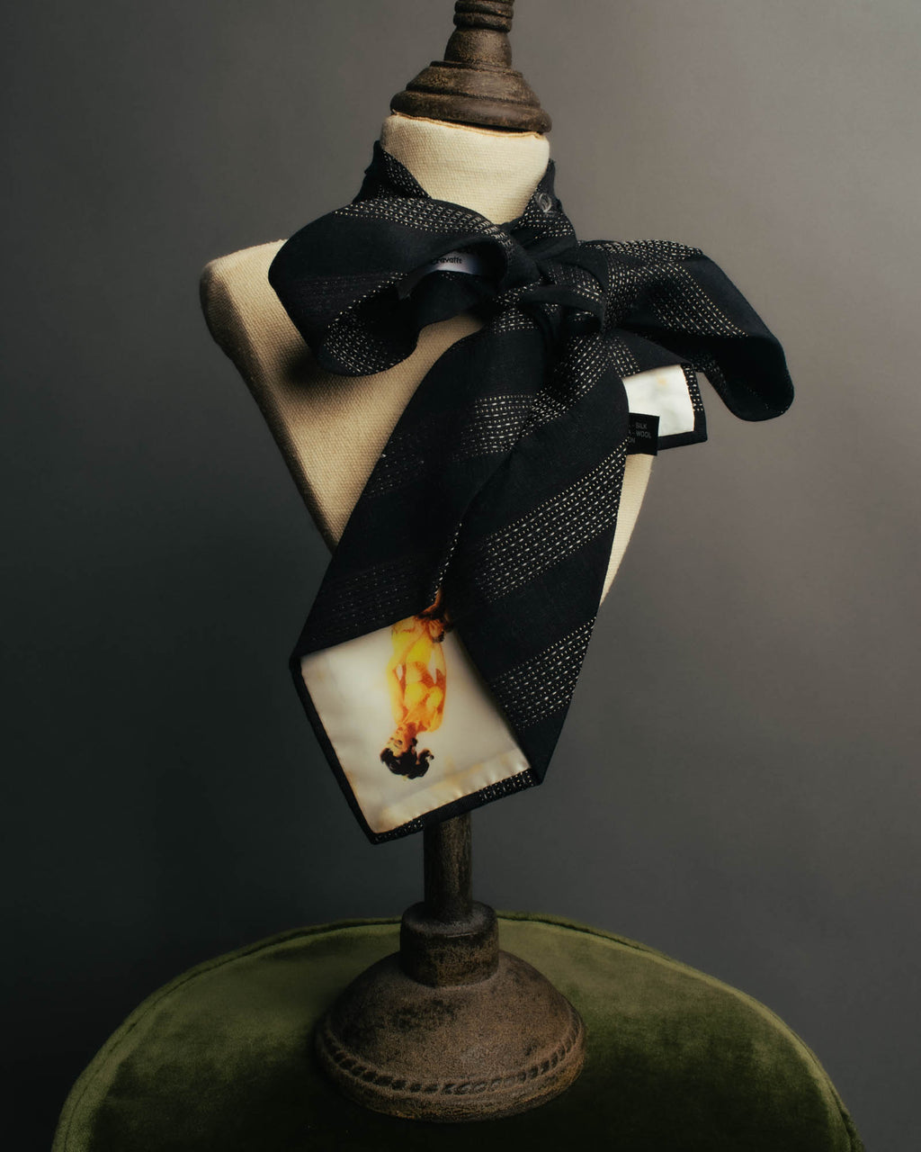 "Dolce & Gabbana" 00's-10's Silk wool scarf tie