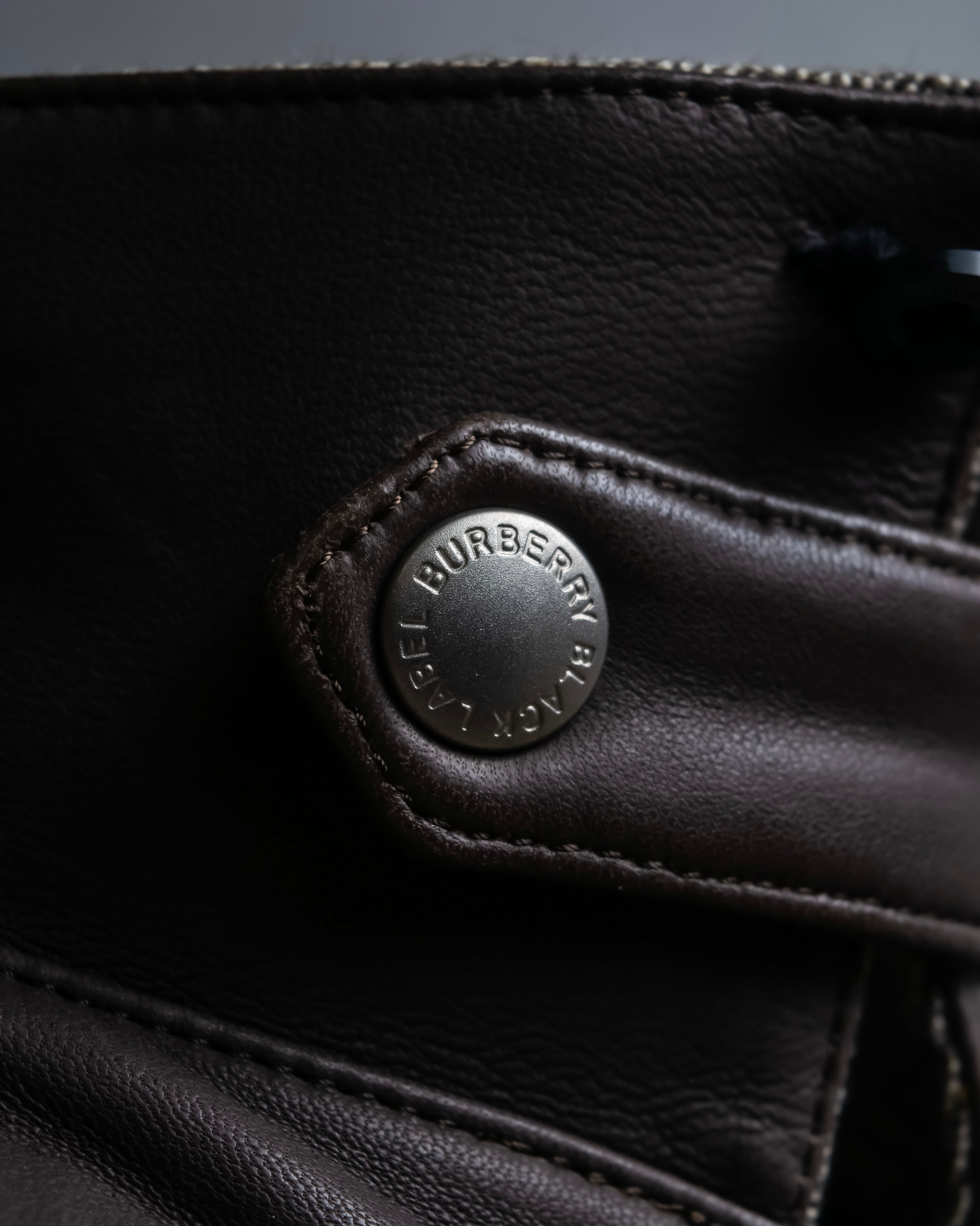 "BURBERRY Black Label" Leather combination design zip-up blouson