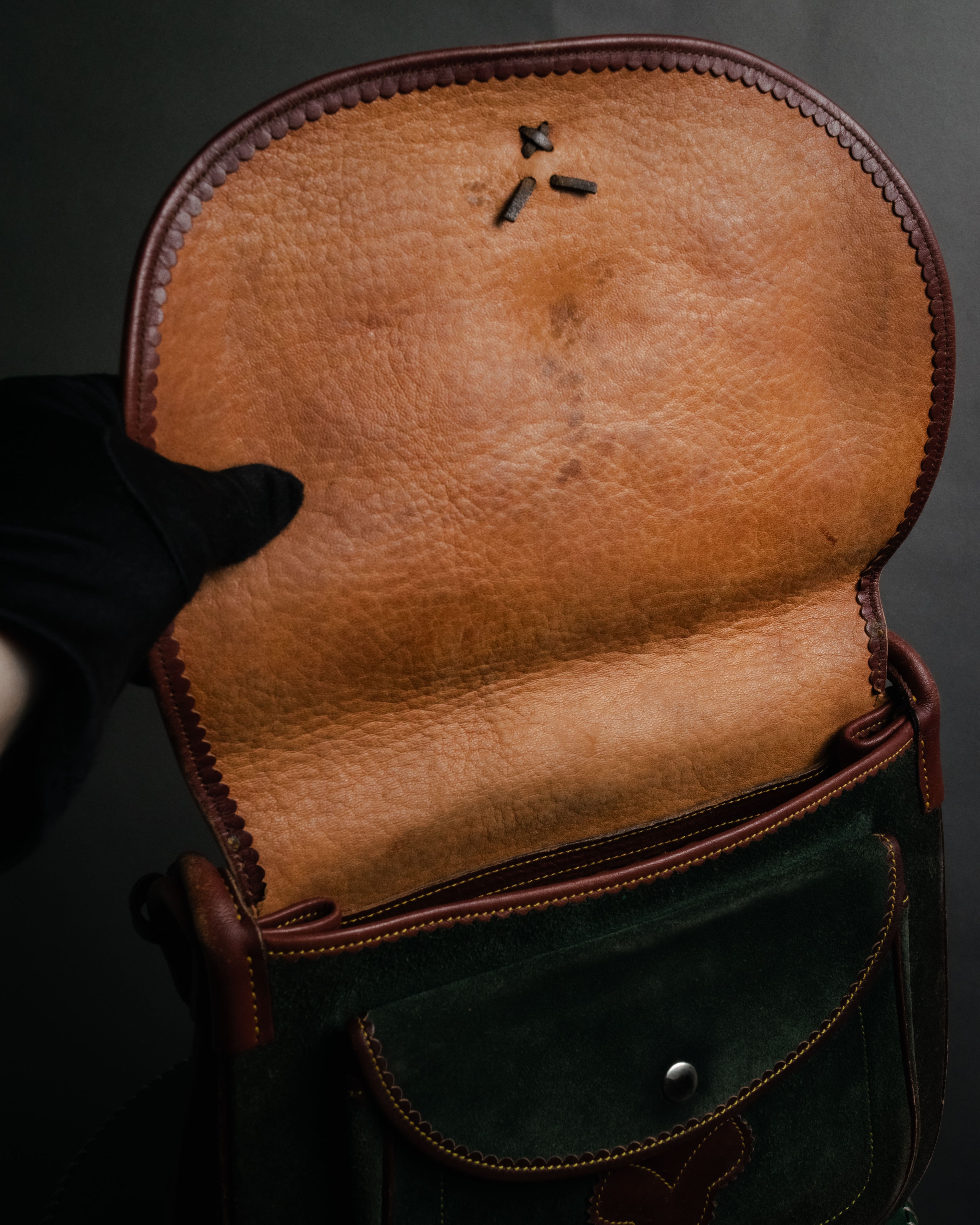 –SPECIAL– “LOEWE” 70’s-80’s Caza Cordobán embossed shoulder bag