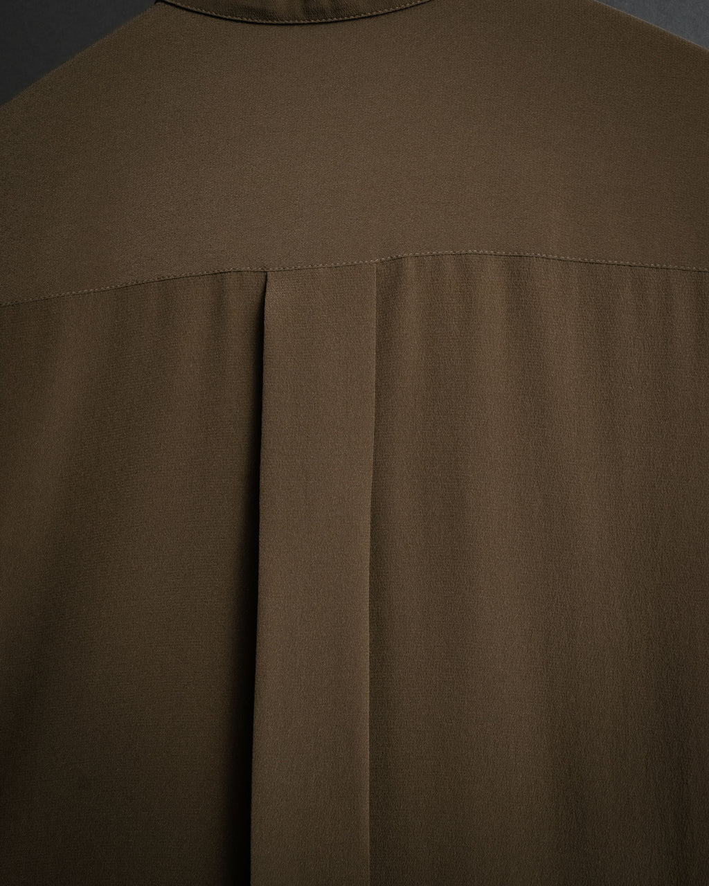 “HERMES” 2018-2024 Minimal band collar silk shirt