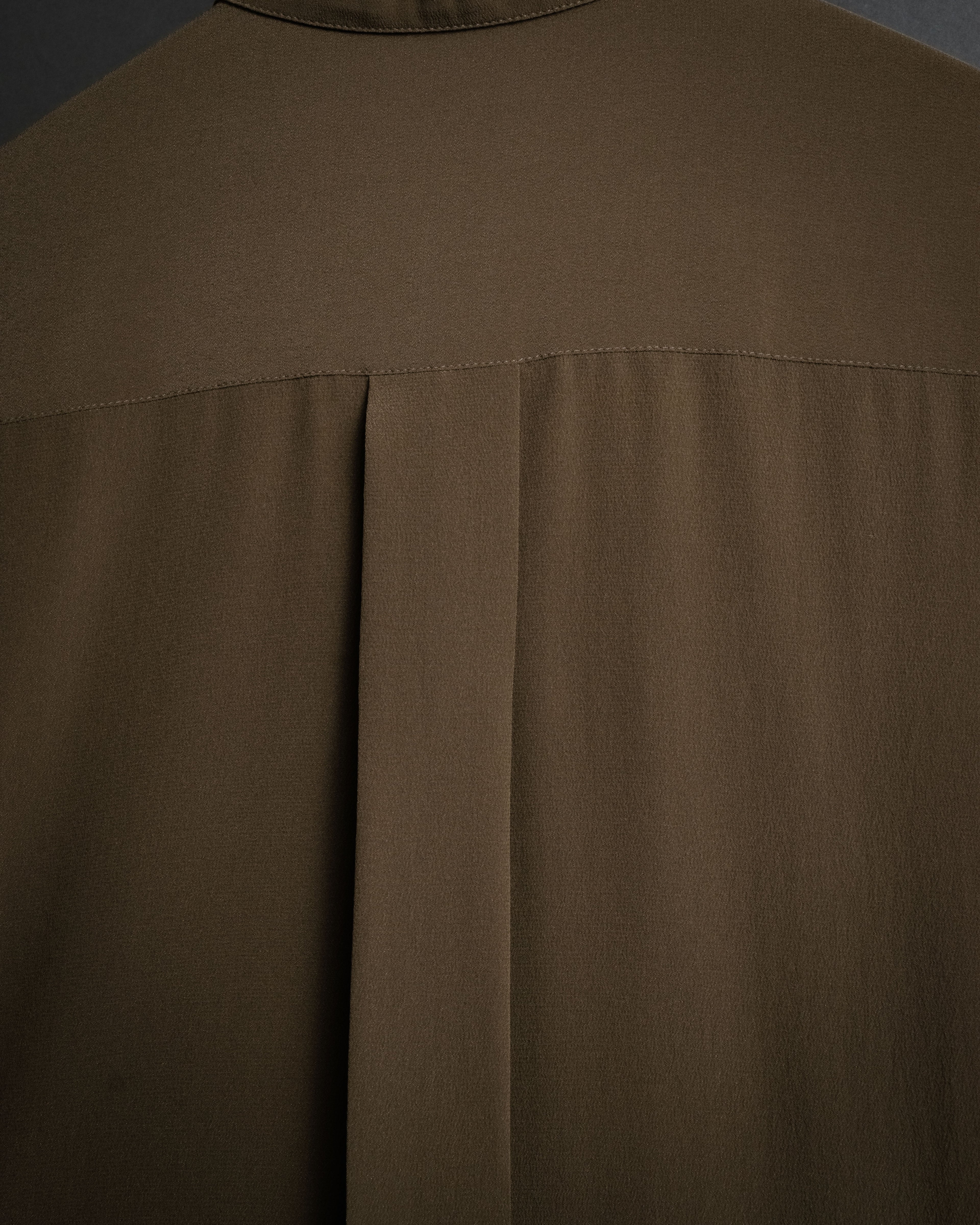 “HERMES” 2018-2024 Minimal band collar silk shirt