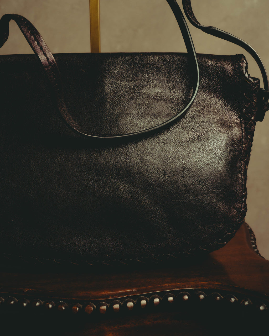 “BOTTEGA VENETA” 10’s Iridescent calfskin intrecciato trim crossbody bag