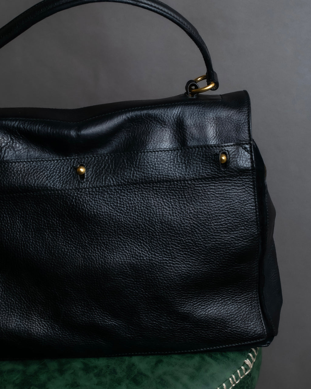 "YVES SAINT LAURENT" Muse to gold metal parts one-handle leather bag