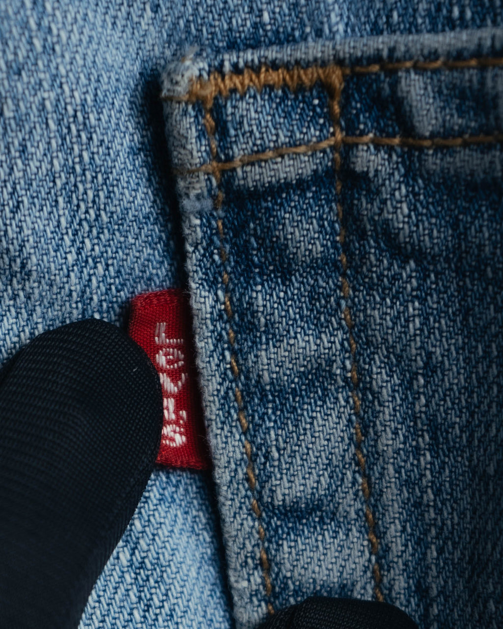 -MOOD MILLÉSIMES- 00’s softly faded loose straight denim pants 569 by “Levi’s”