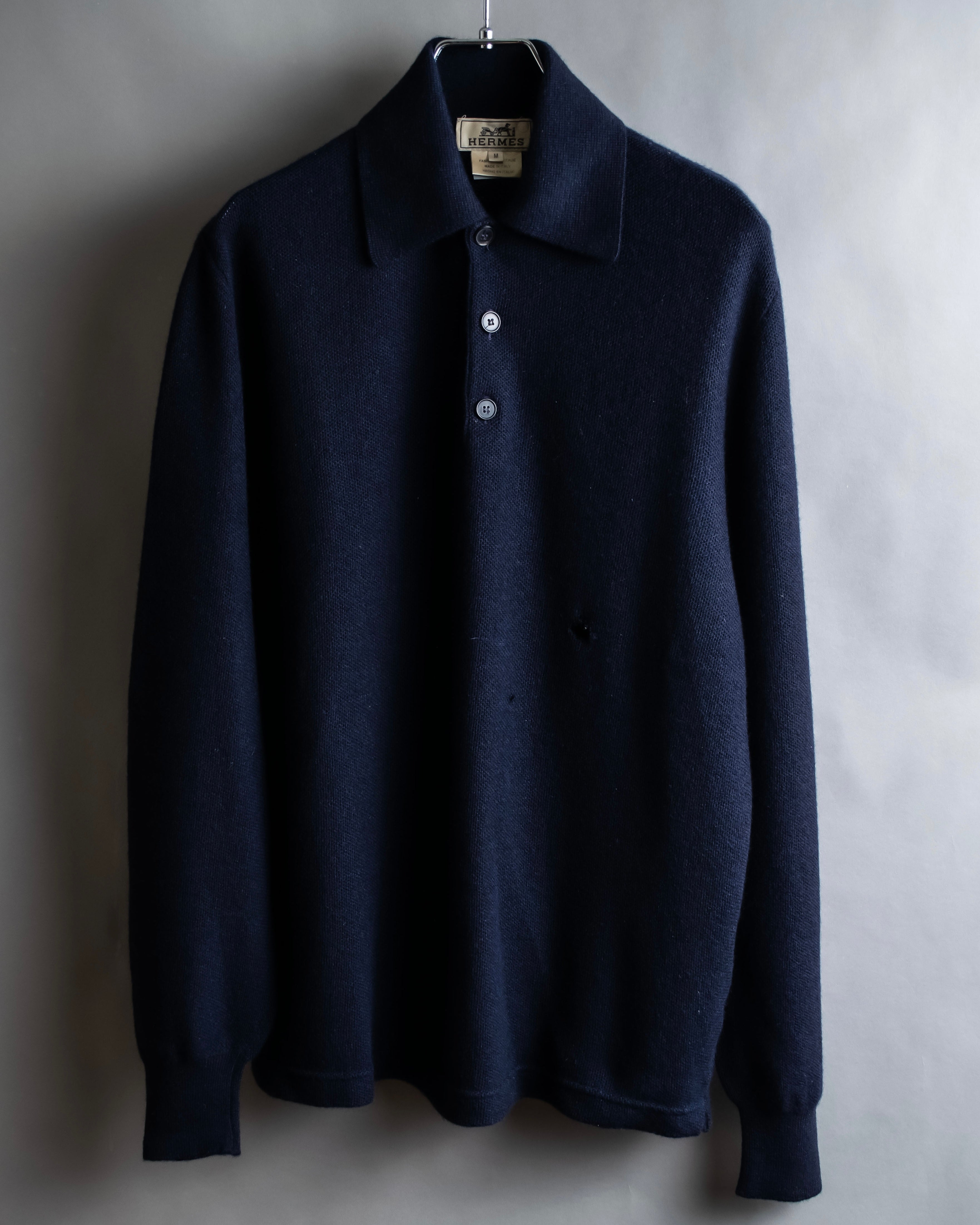"HERMES"Beautiful navy cashmere knit polo shirt