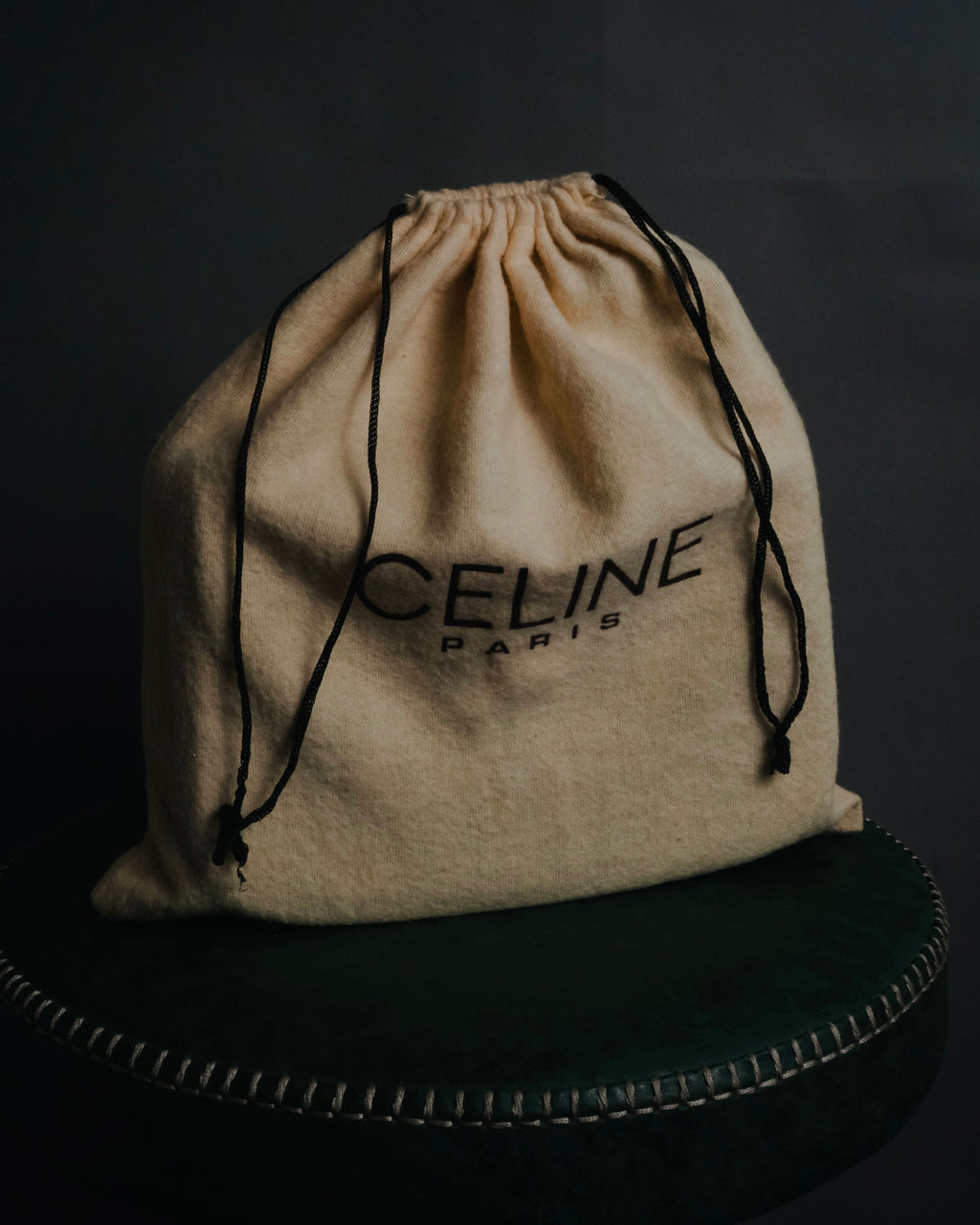 "CELINE" 2019-22 Heritage turn-lock box calf shoulder bag