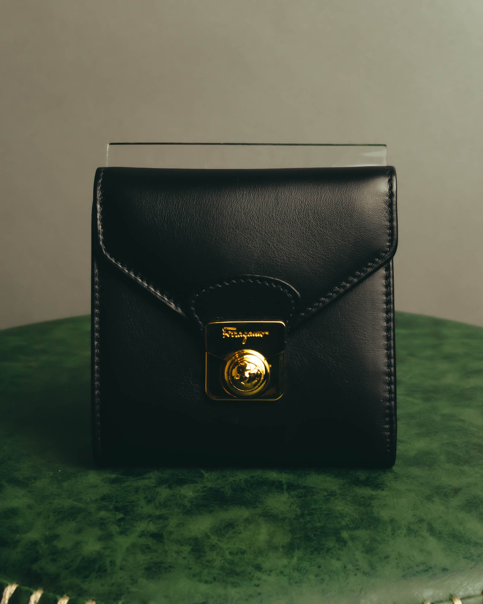 "Salvatore Ferragamo" 80's-90's Classic calf leather wallet