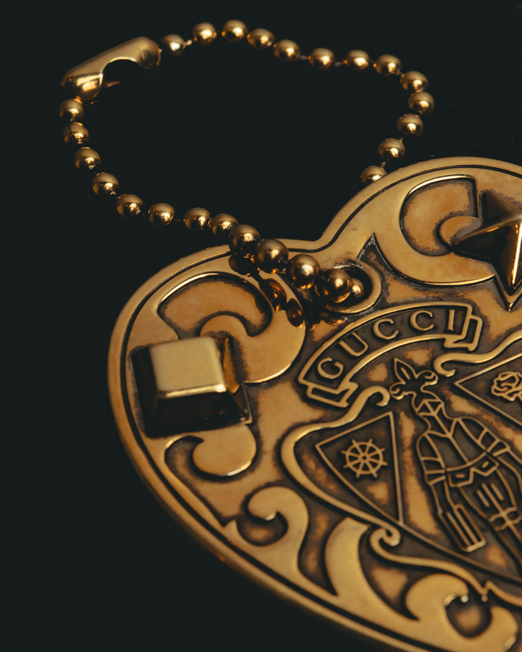 "GUCCI" 80's gold crest bag charm