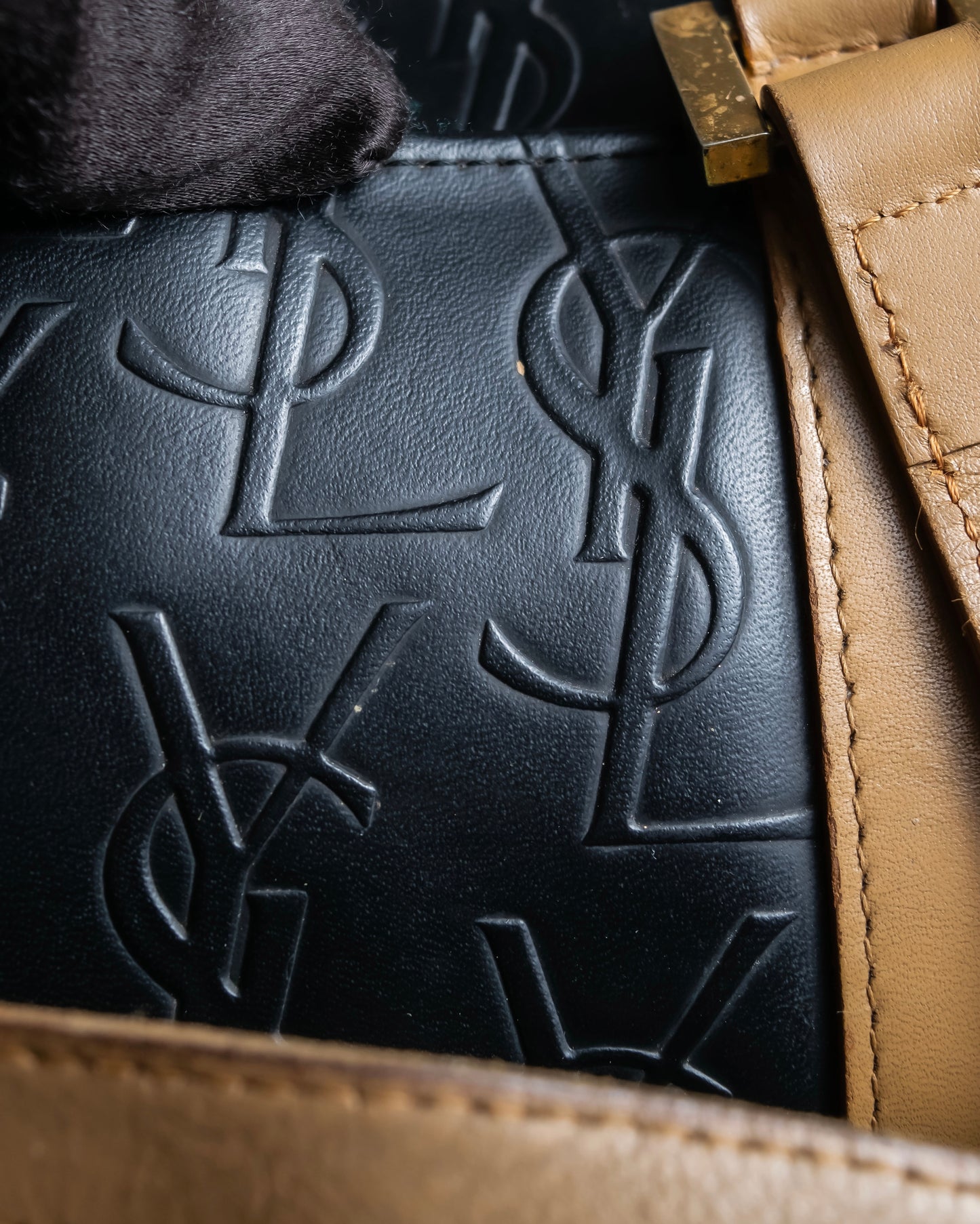 "YVES SAINT LAURENT" Logo engraved bicolor leather boston bag