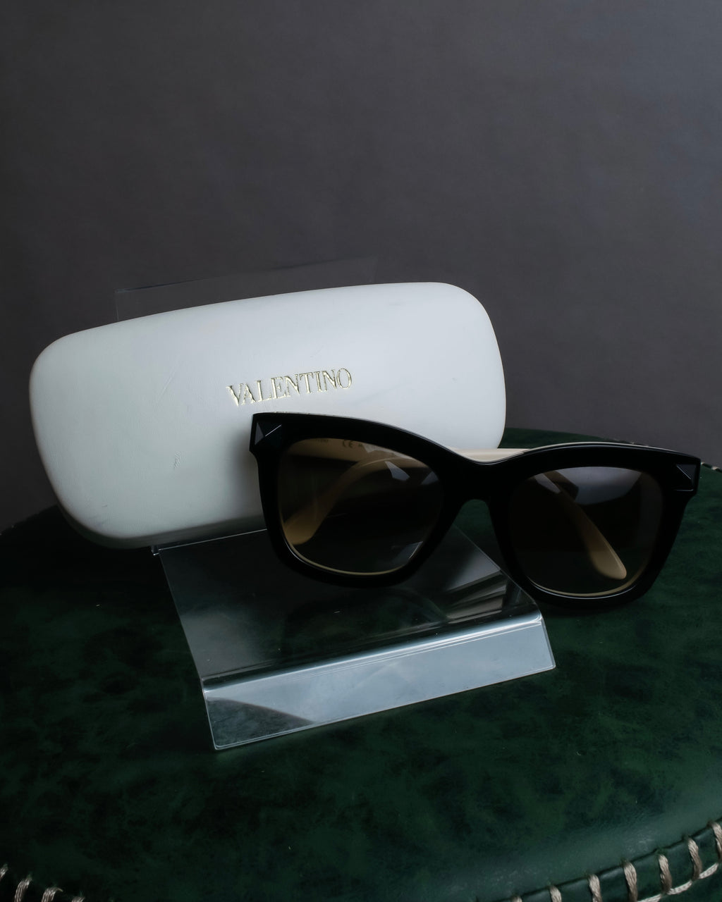 "VALENTINO" Two-tone Rockstud design sunglasses