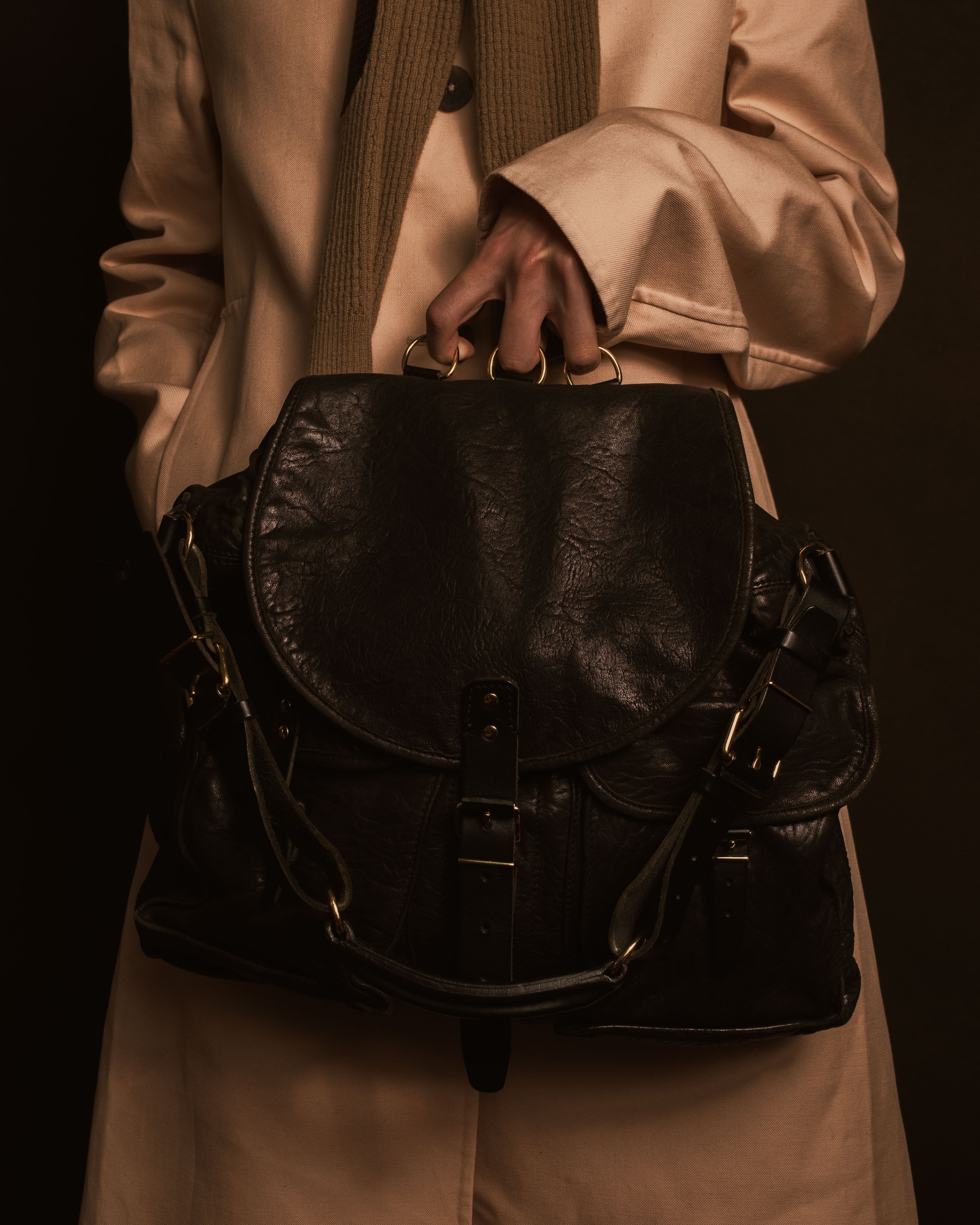 –SPECIAL– "BALENCIAGA"
2006-2010 Antique agneau leather messenger bag