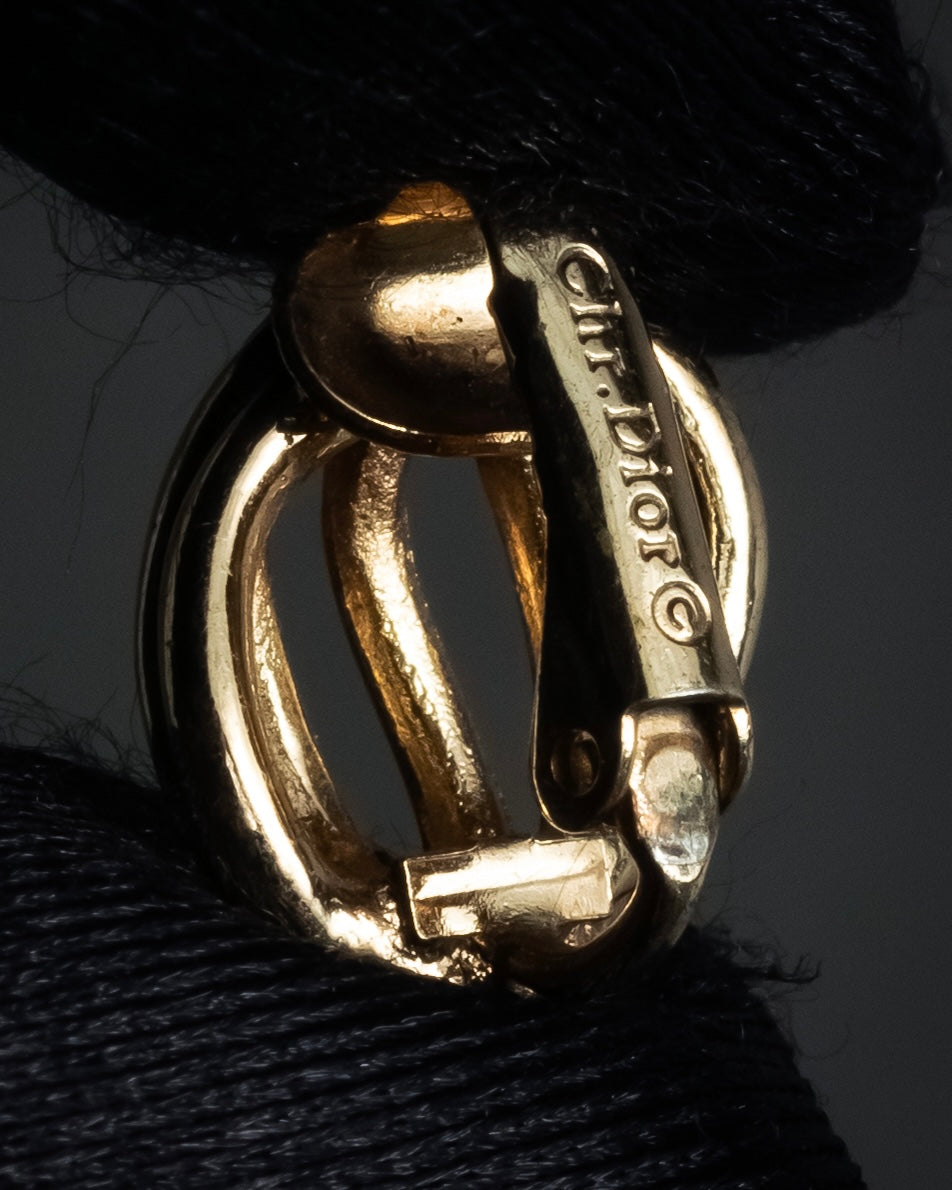 "Christian Dior" Twisted dome-shaped design earring