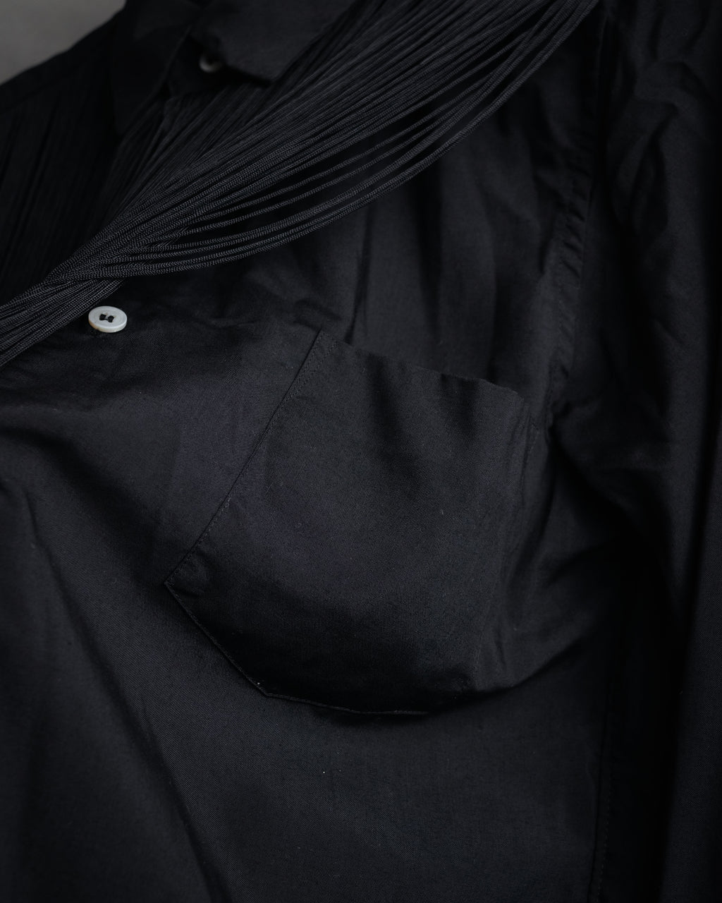 “COMME des GARCONS” 2022SS  Fringed dress shirt