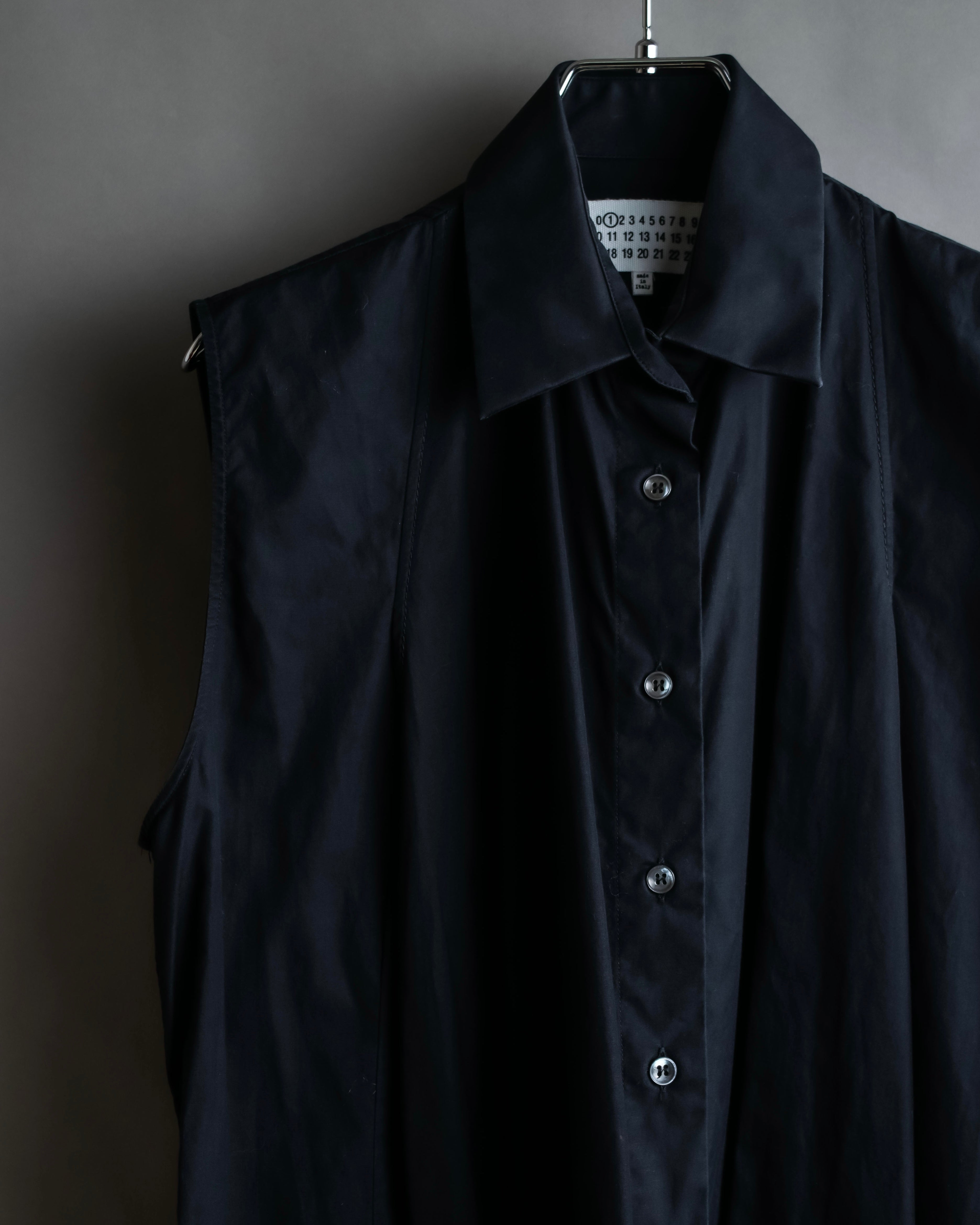 "MAISON MARGIELA" 13SS Panel design sleeveless black shirt