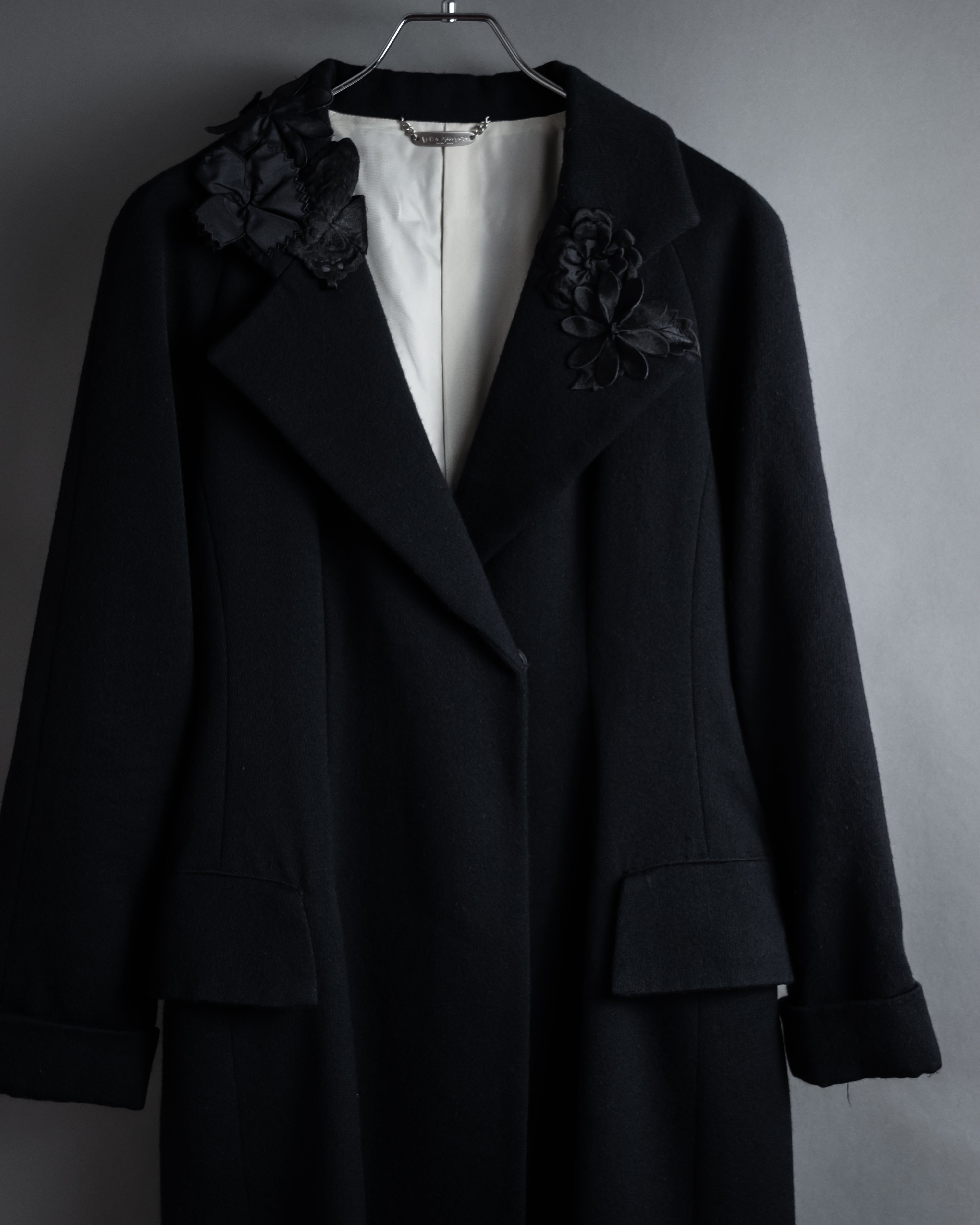 KEITA MARUYAMA” Floral appliqué one-button chelsea coat – MOOD