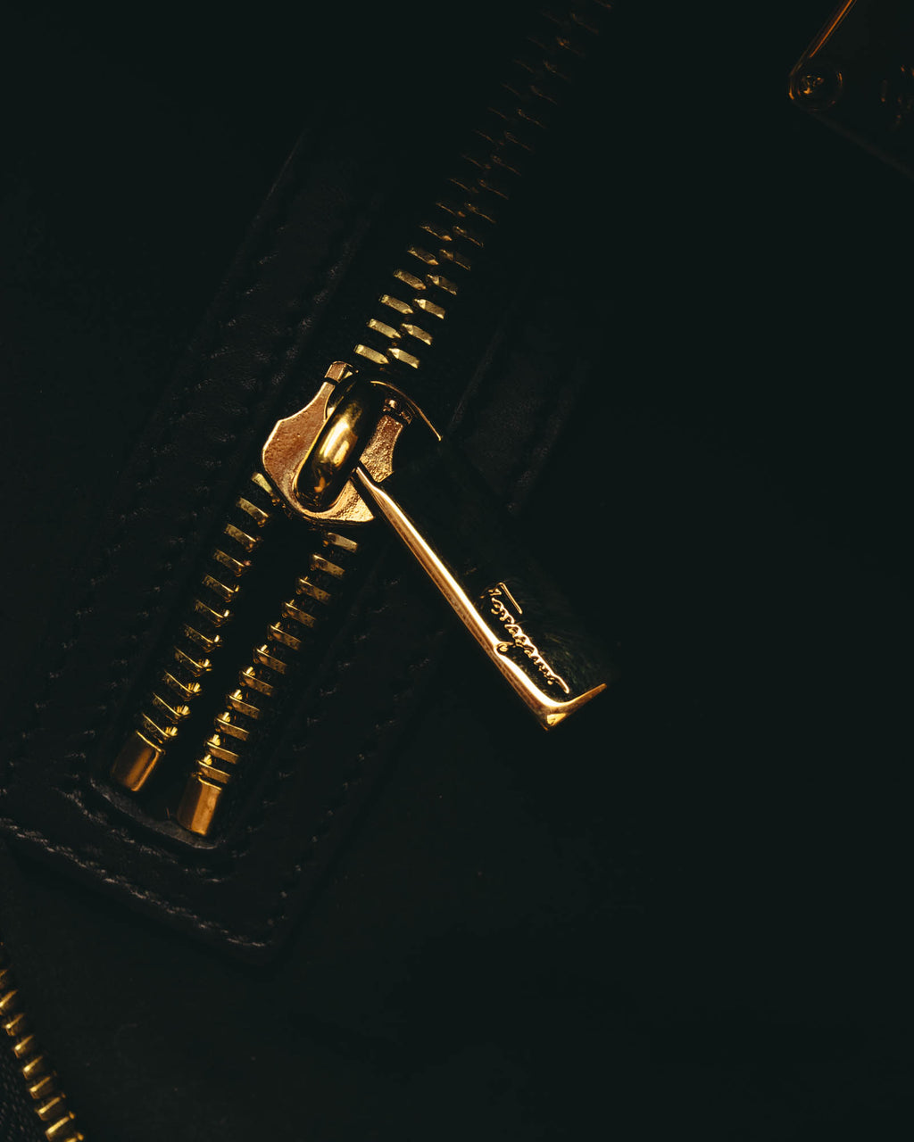 -SPECIAL- “Salvatore Ferragamo“ 90's-00's Gancini pony hair and leather dual-way boston bag