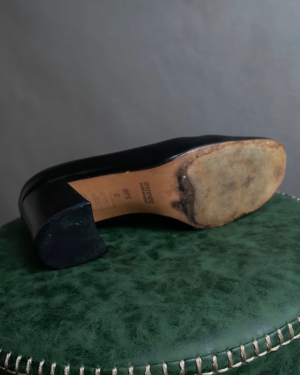 "GUCCI" Metal plate design leather heel pumps