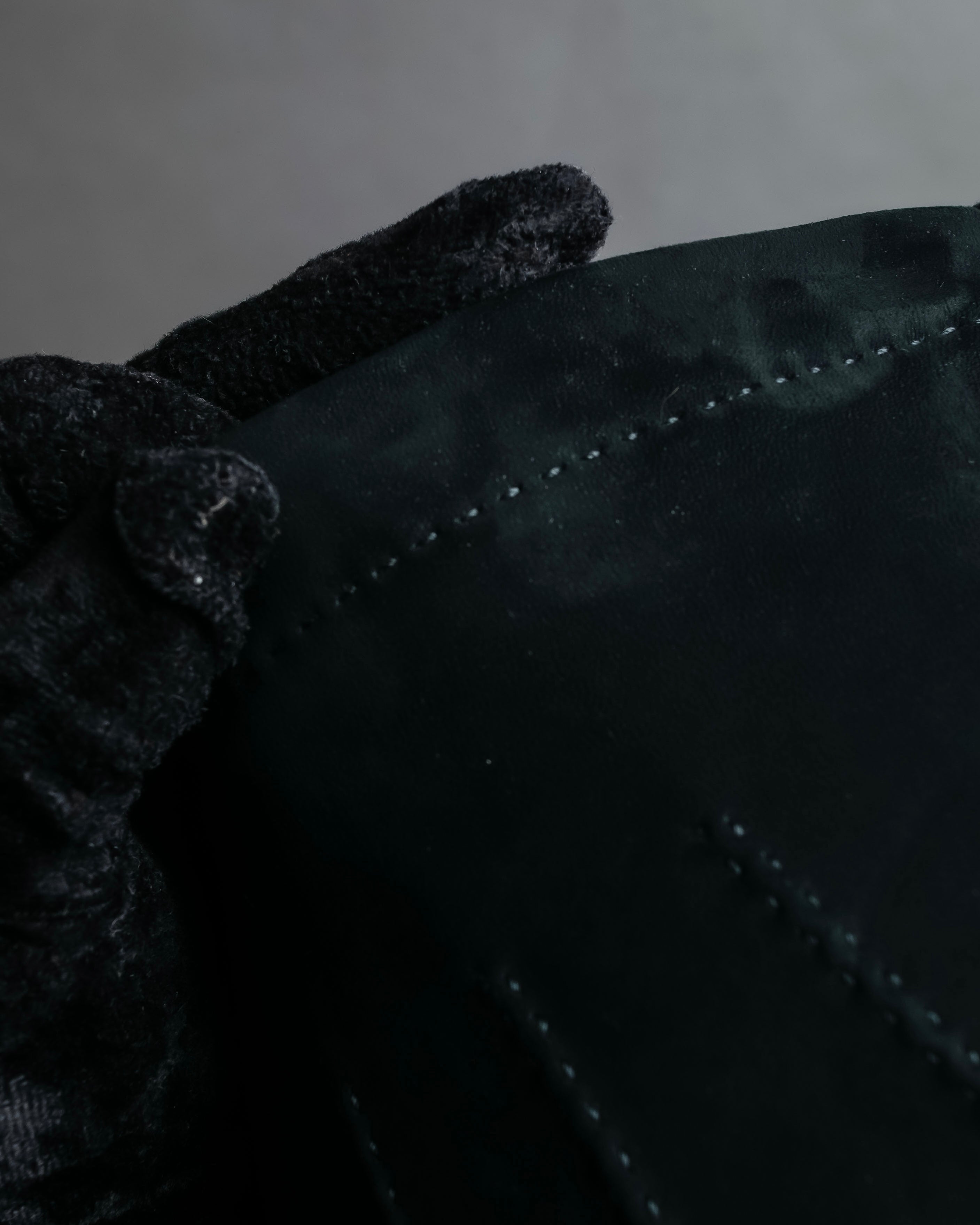 "HERMES" Tout en Douceur black suede panel line shoulder bag