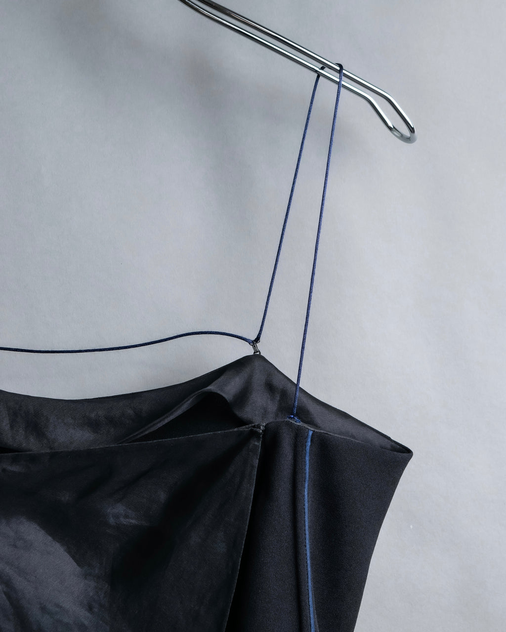 "BALENCIAGA" Piping material switching camisole