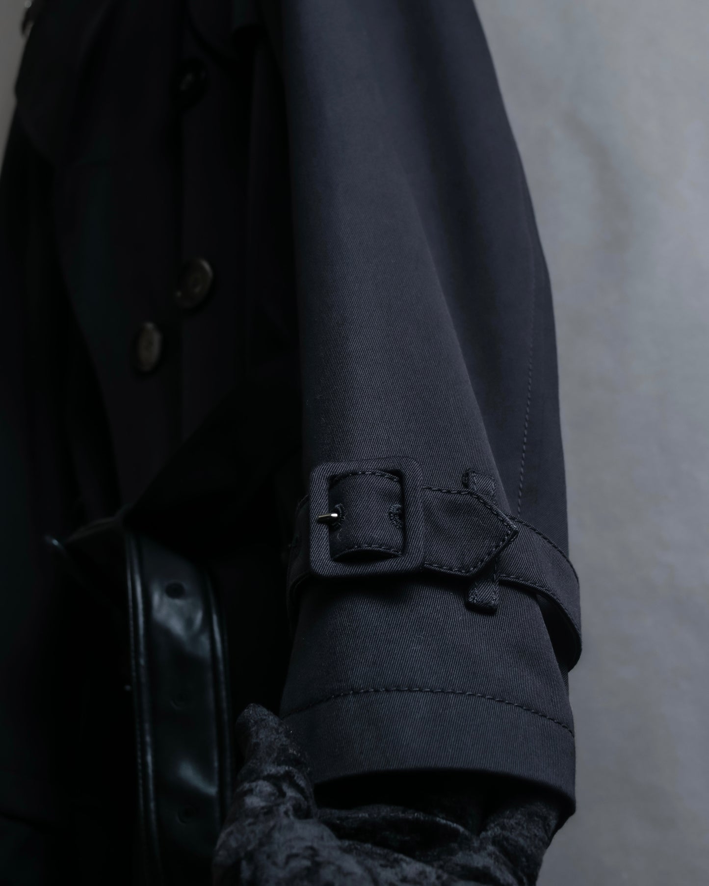 "VALENTINO" Belt docking design leather switching trench coat