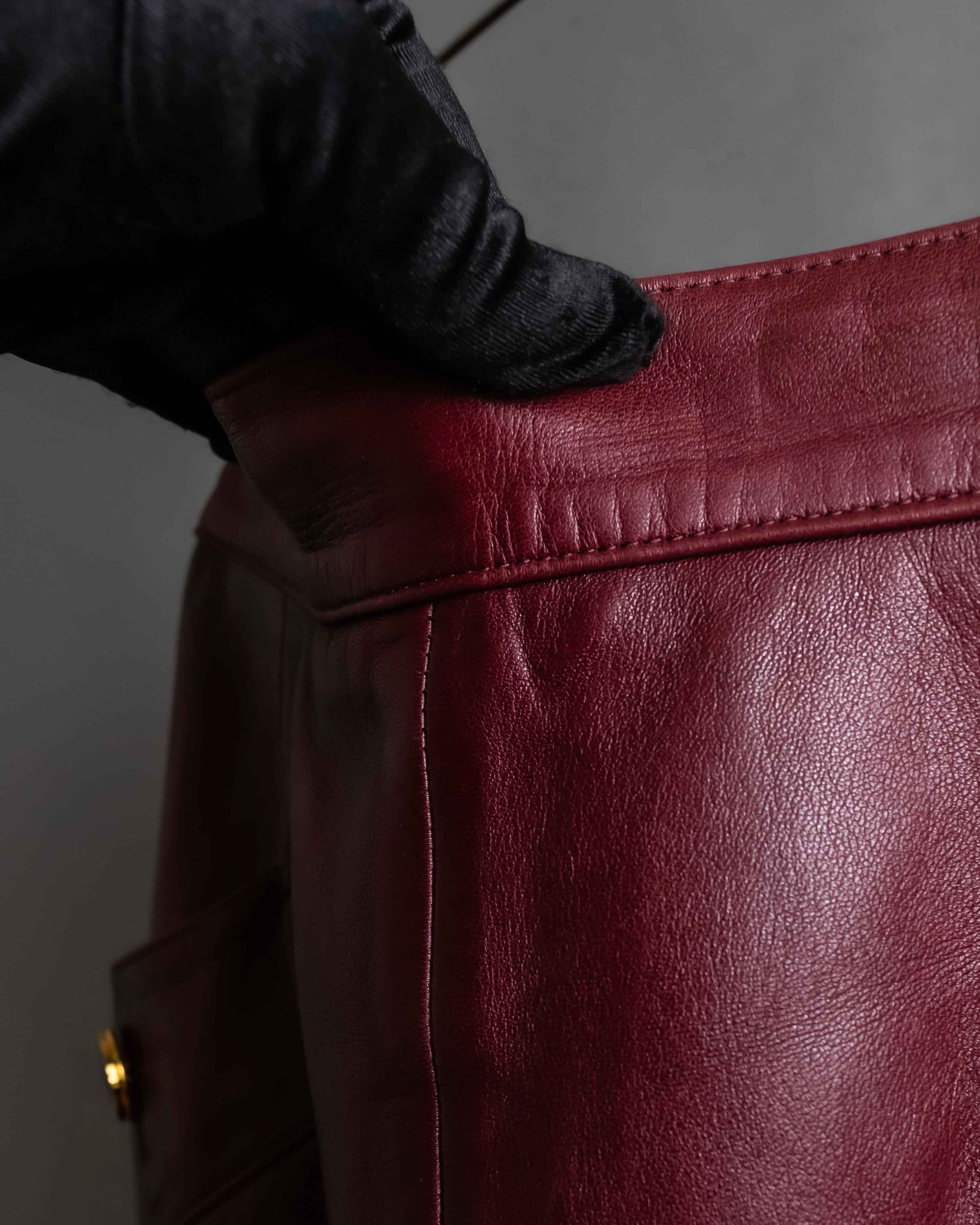"LOEWE" Burgundy leather front button middle skirt