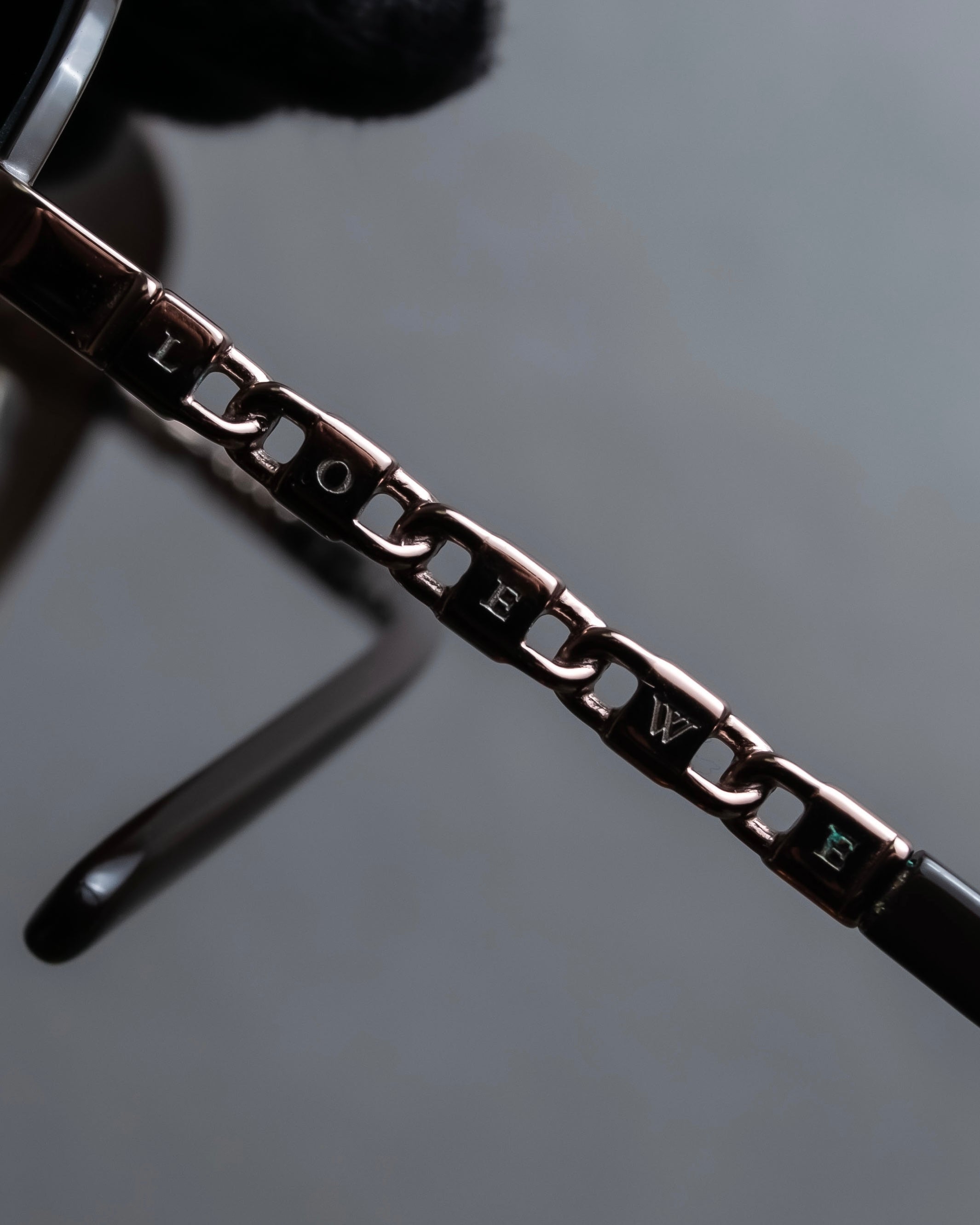 "LOEWE" Temple chain detail teardrop frame sunglasses
