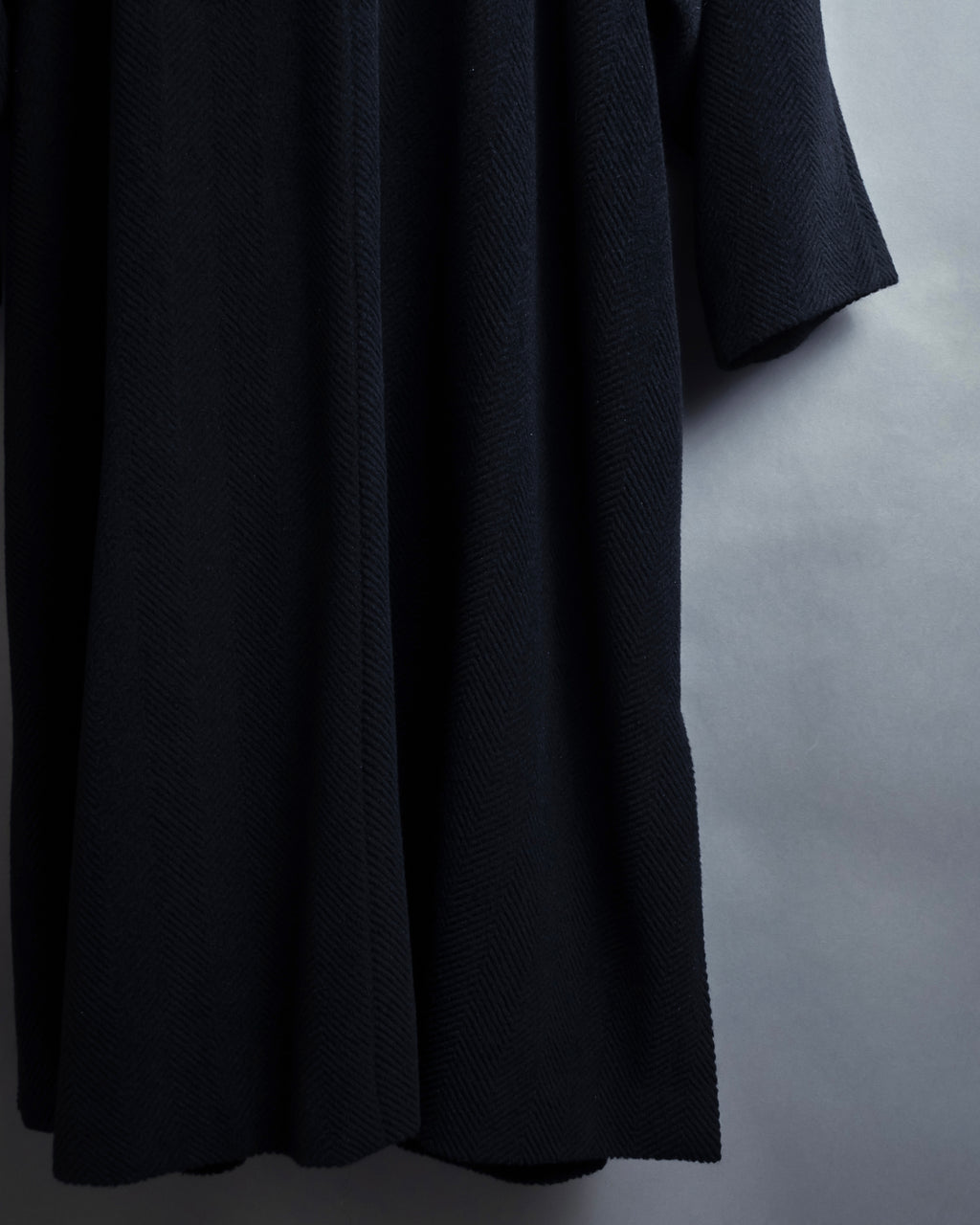 -SPECIAL- "YVES SAINT LAURENT"
80's-90's Raglan sleeves 100% angora stand collar coat