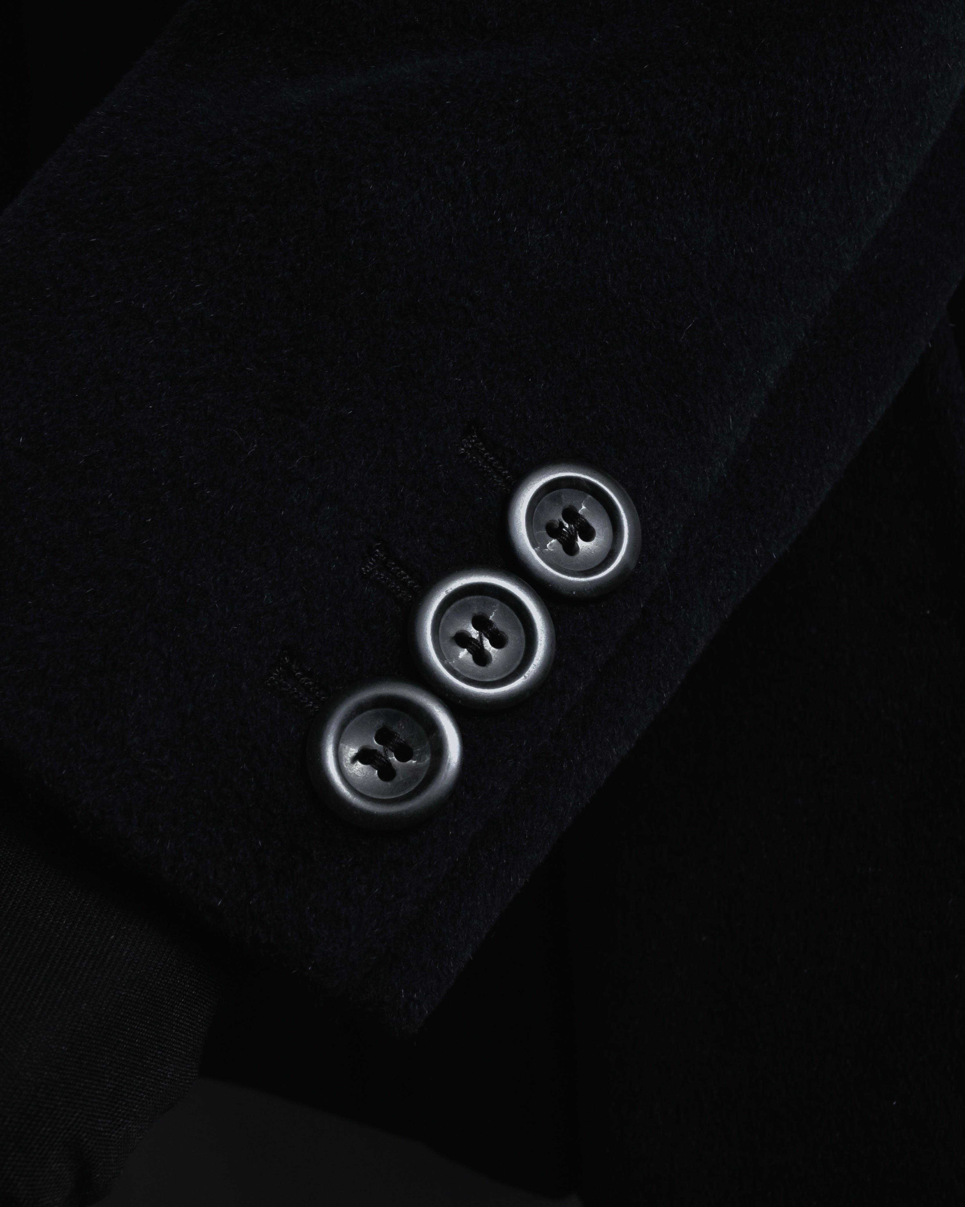 Abrigo doble botonadura estilo pea coat de los años 90-00 de "Max Mara"