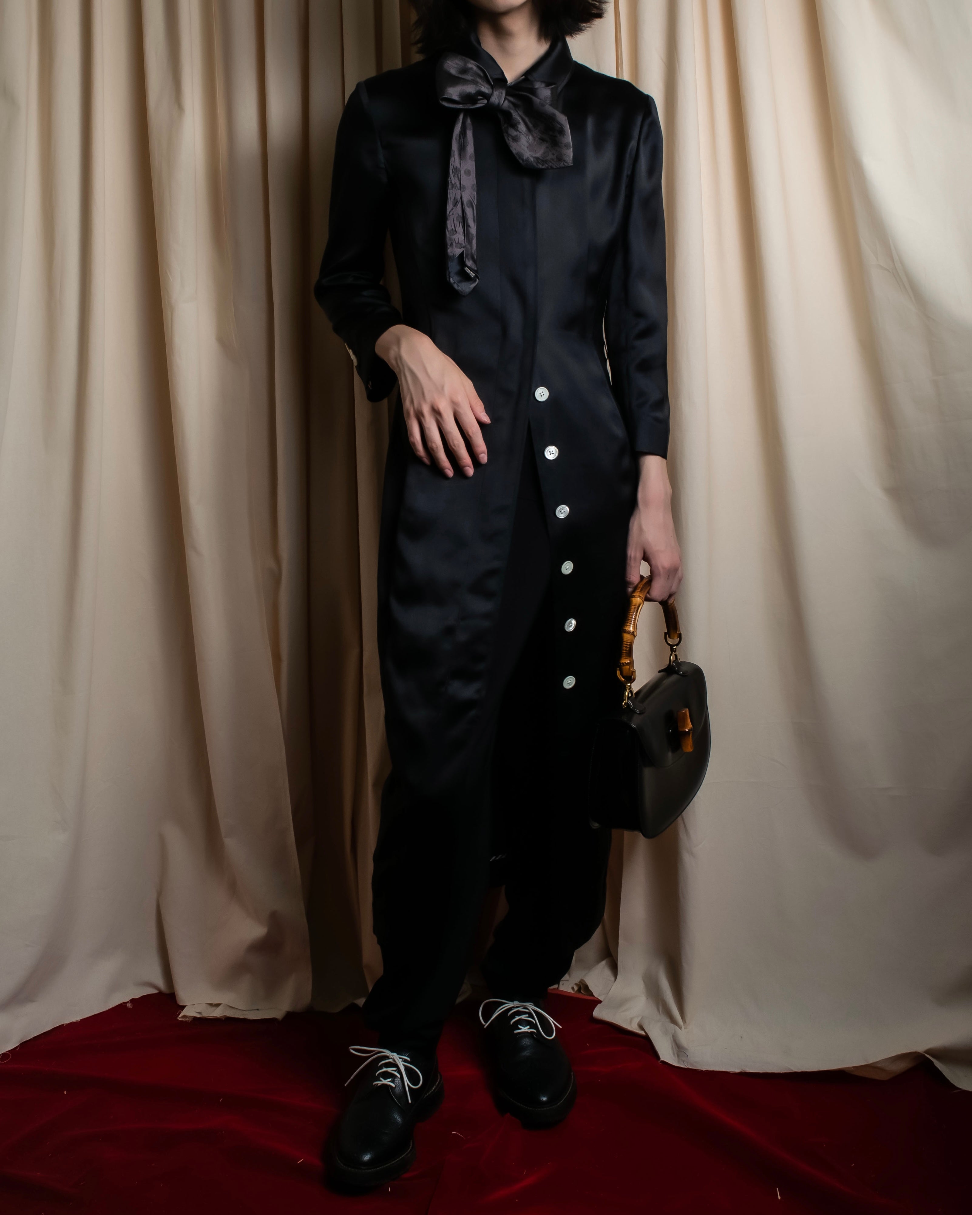 "THOM BROWNE" Shiny long hidden button shirt