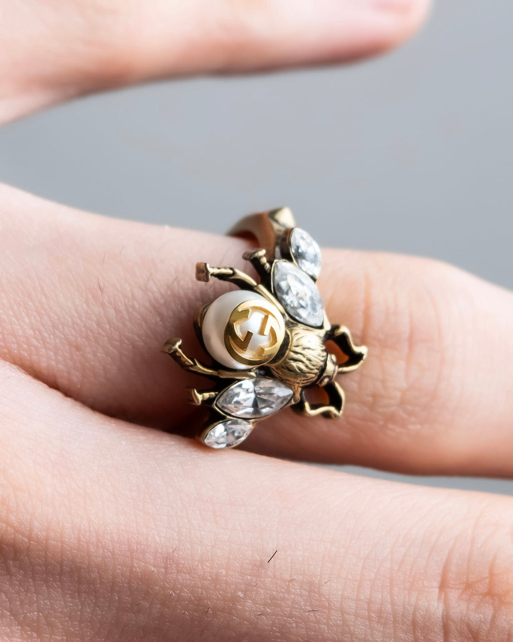 "GUCCI" Bee motif interlocking G ring
