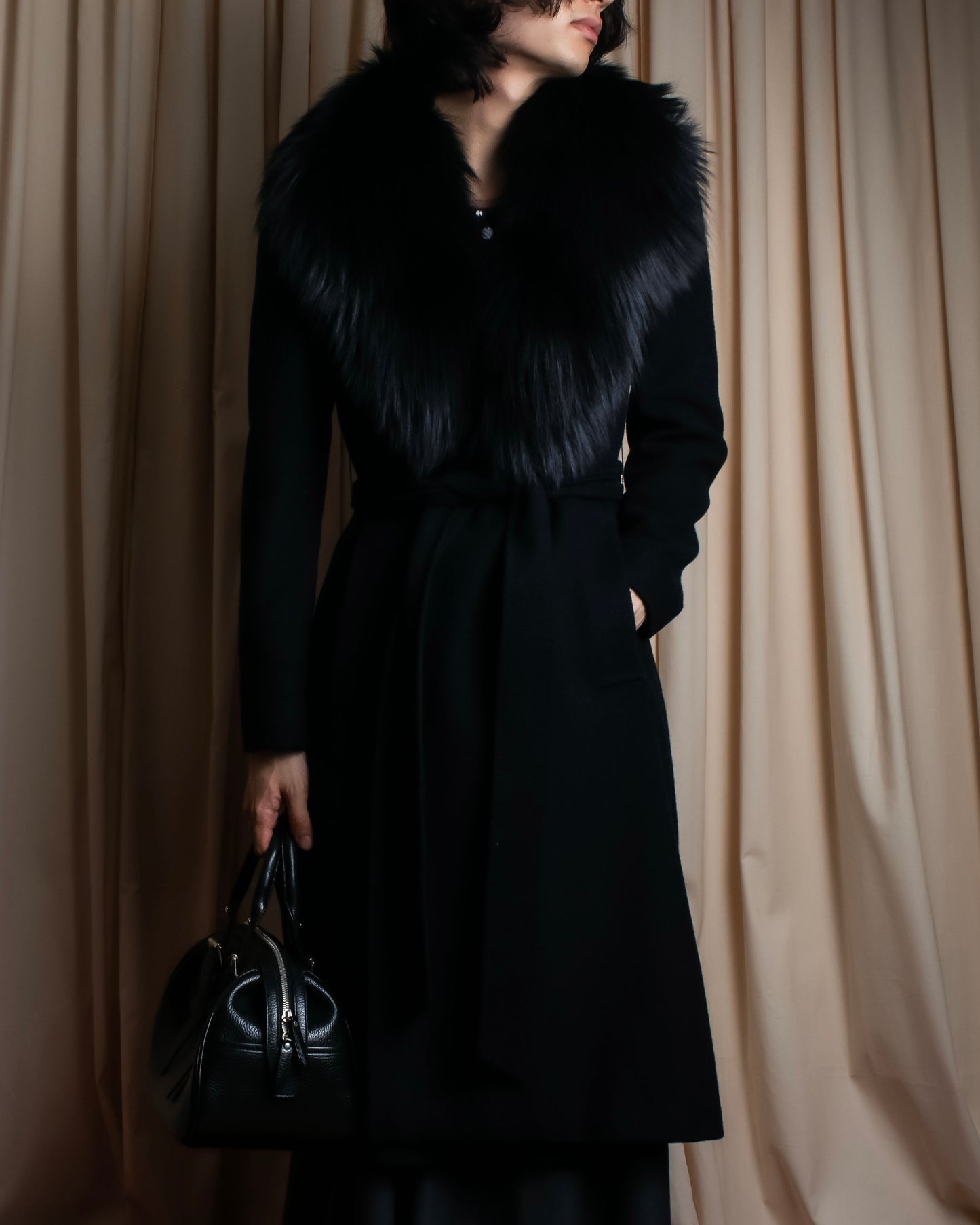 "DIANE VON FURSTENBERG" Fur docking design belted long coat