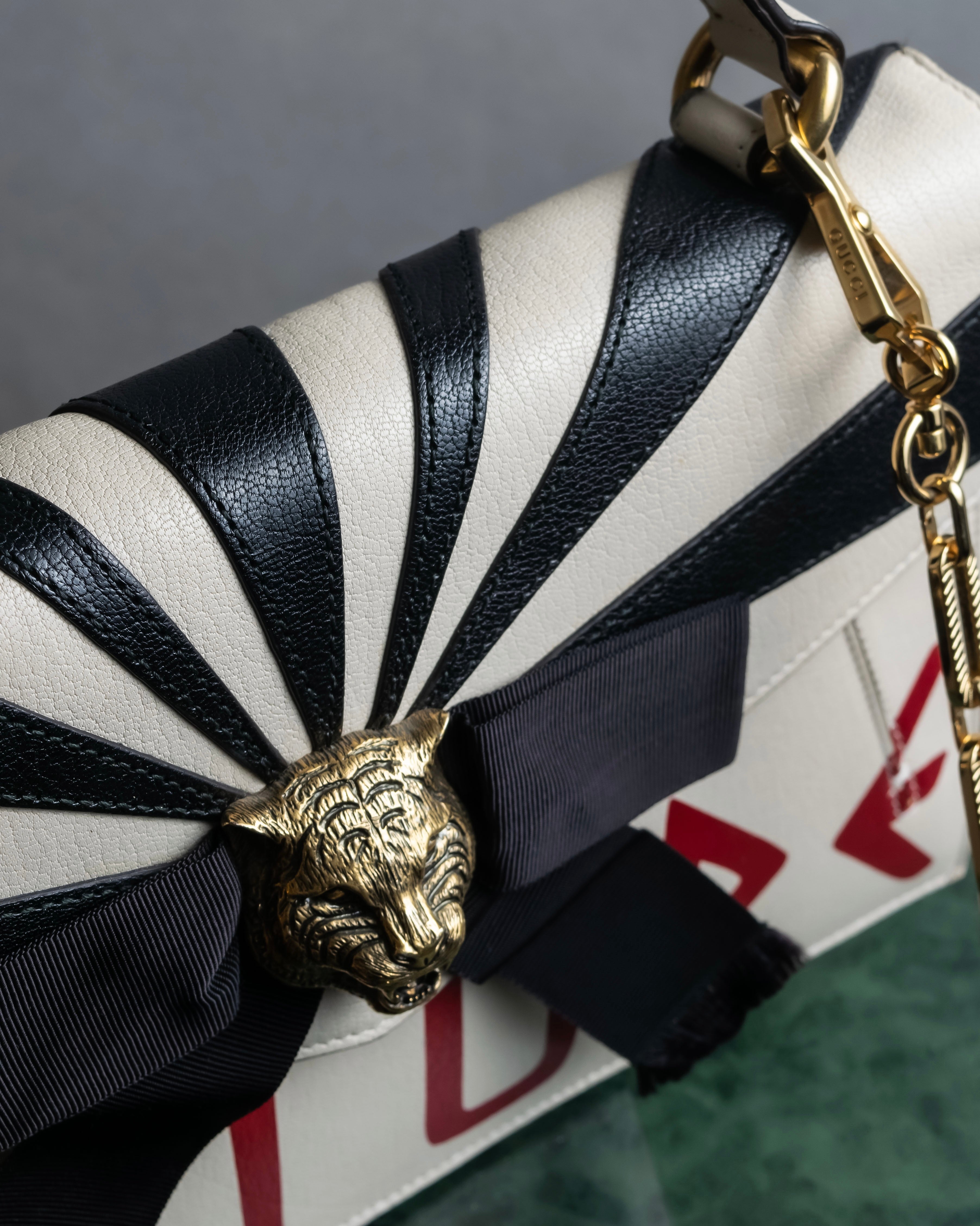 "GUCCI" 18SS Tiger head motif chain shoulder 2way bag