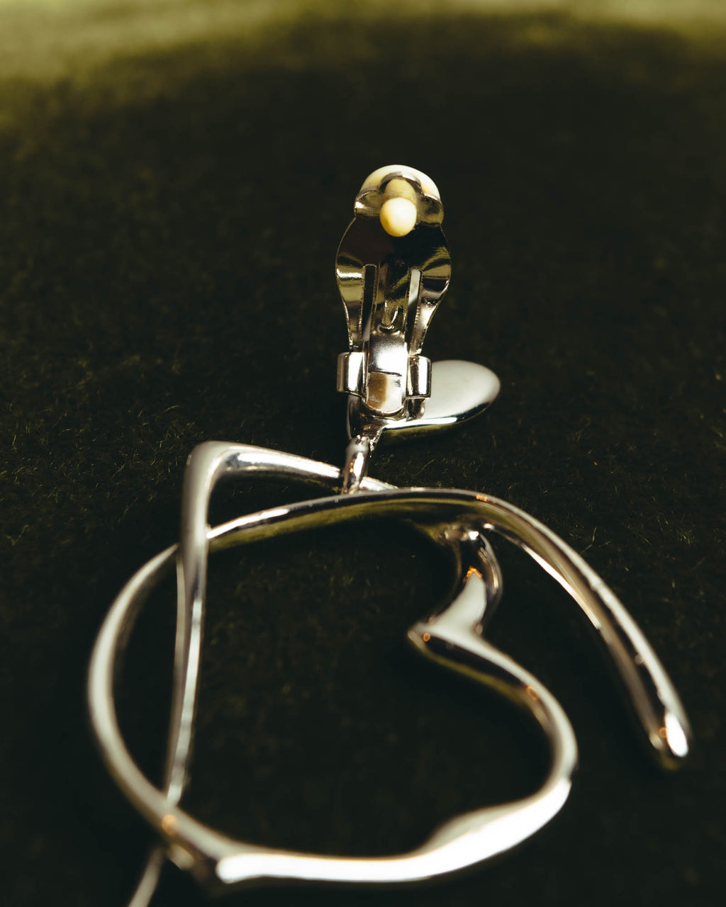 “BALENCIAGA” 2017-2023 organic heart and arrow clip-on drop earrings