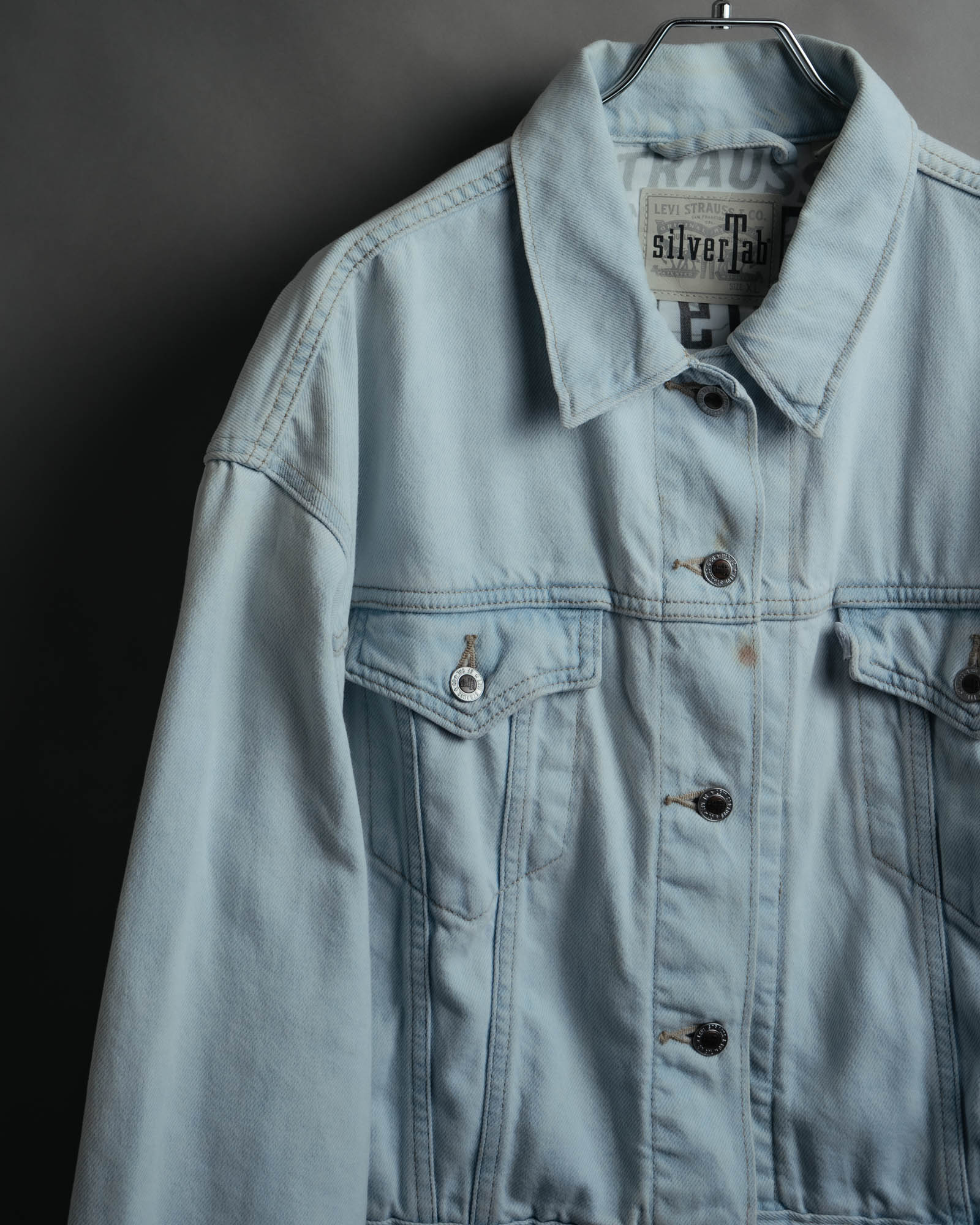 -MOOD MILLÉSIMES- “Levi’s SilverTab” 2010’s-20’s silvertab cropped light wash denim jacket