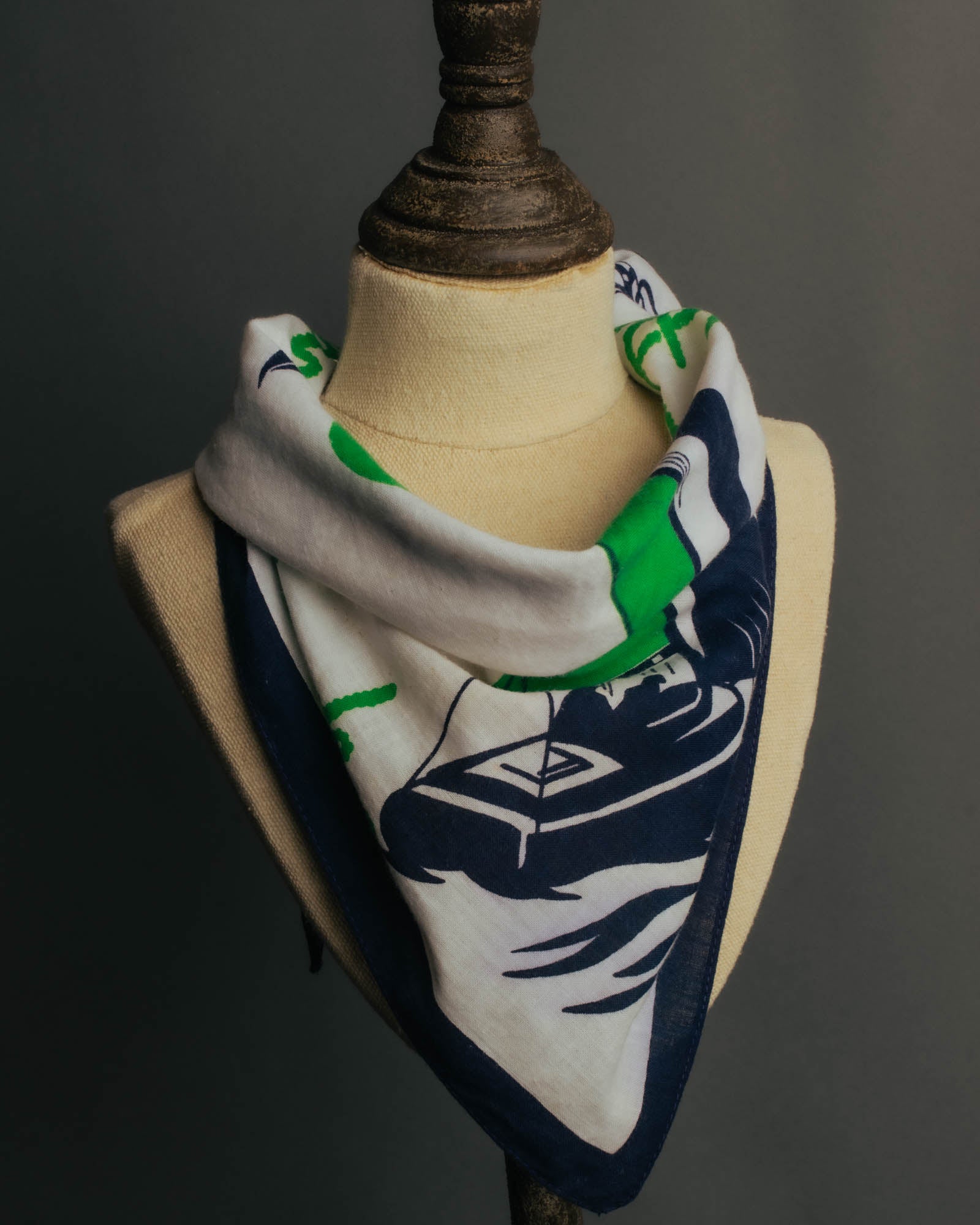"Vintage" Souvenir de bretagne marine scarf