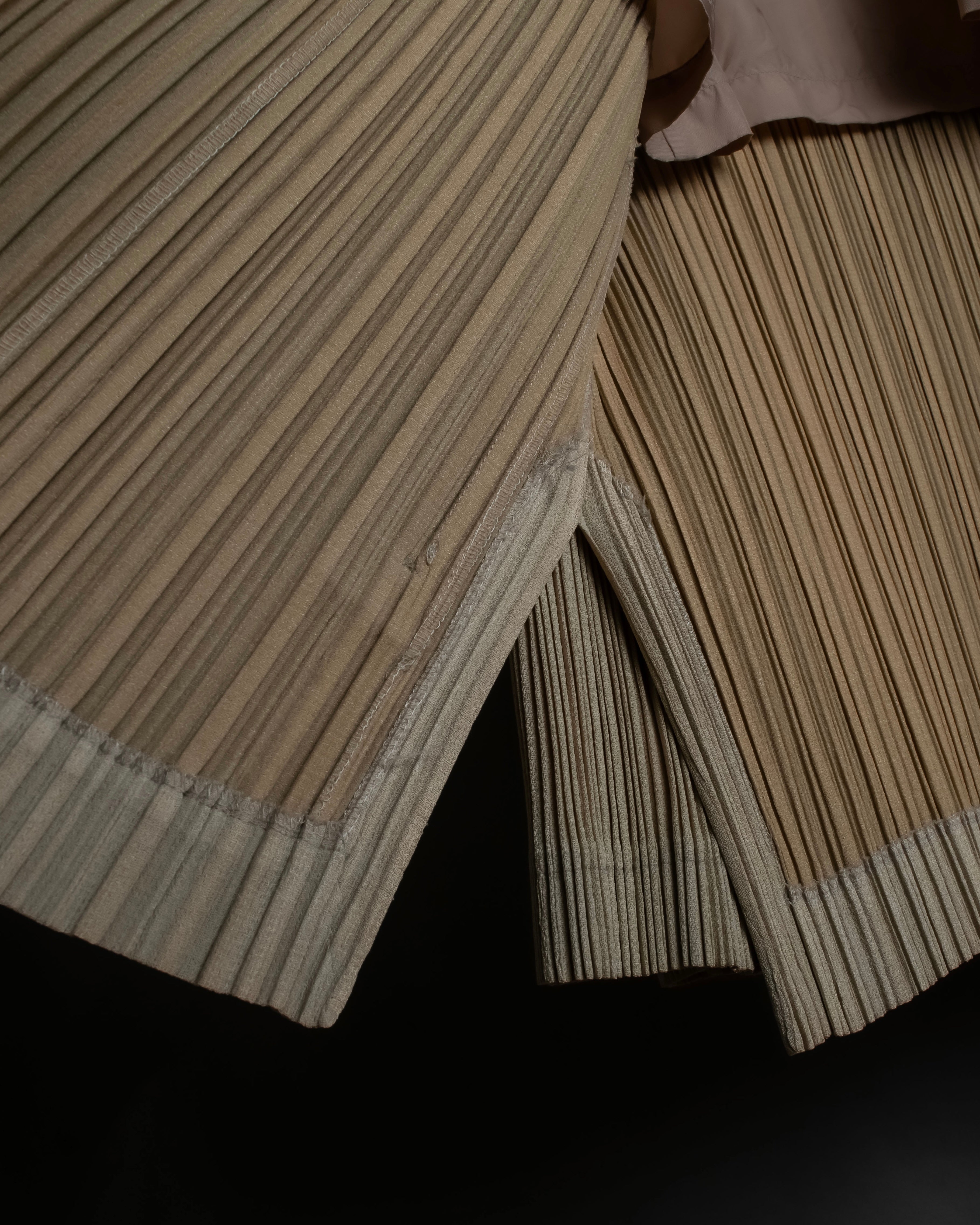 "ISSEY MIYAKE" Fine pleated shirt jacket