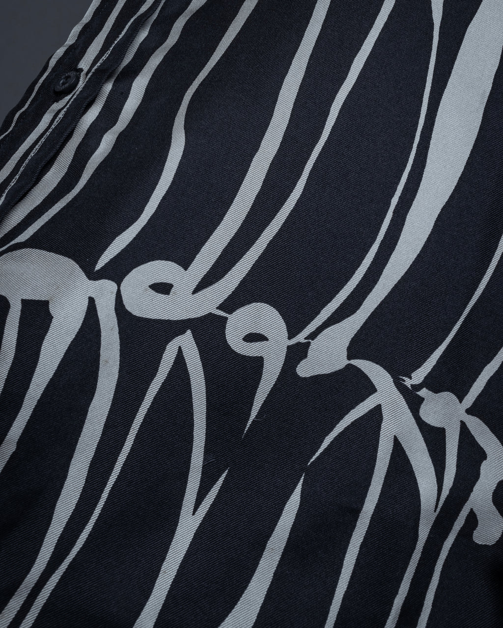 "GUCCI" Handwritten calligraphy pattern silk shirt