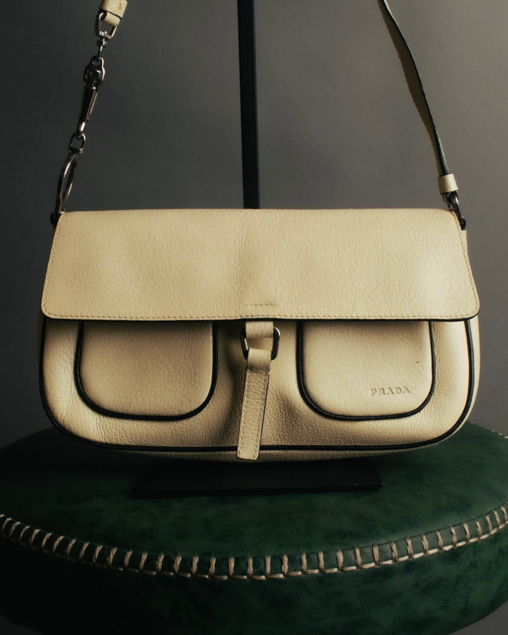 "PRADA" 90's-00's Cream pebbled leather shoulder bag