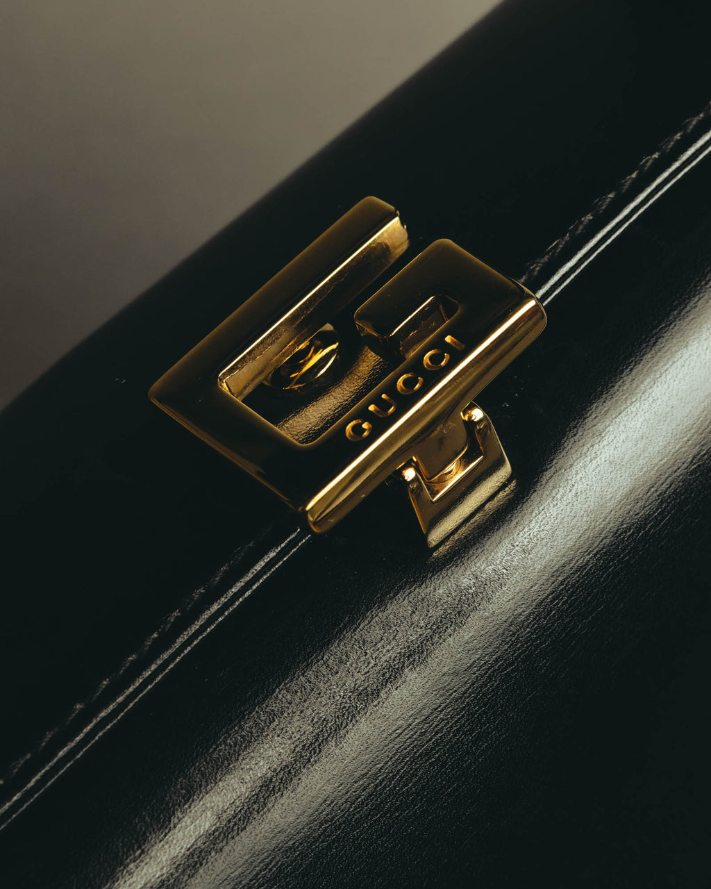 "GUCCI" 90's Structured leather top handle handbag