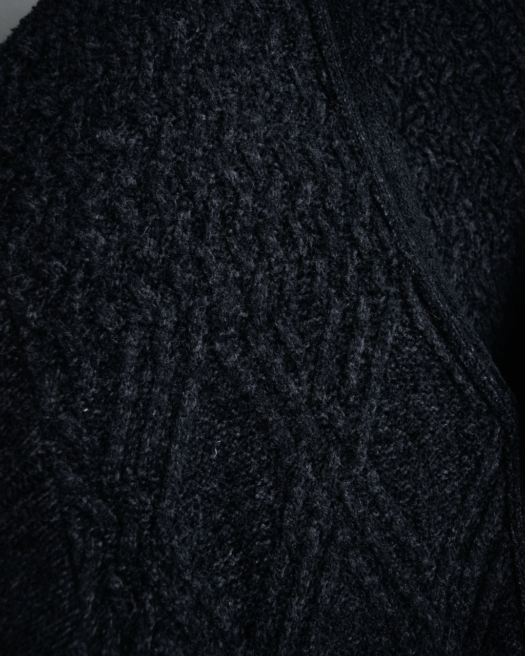 “Yves Saint Laurent” 90’s Textured diamond pattern cardigan