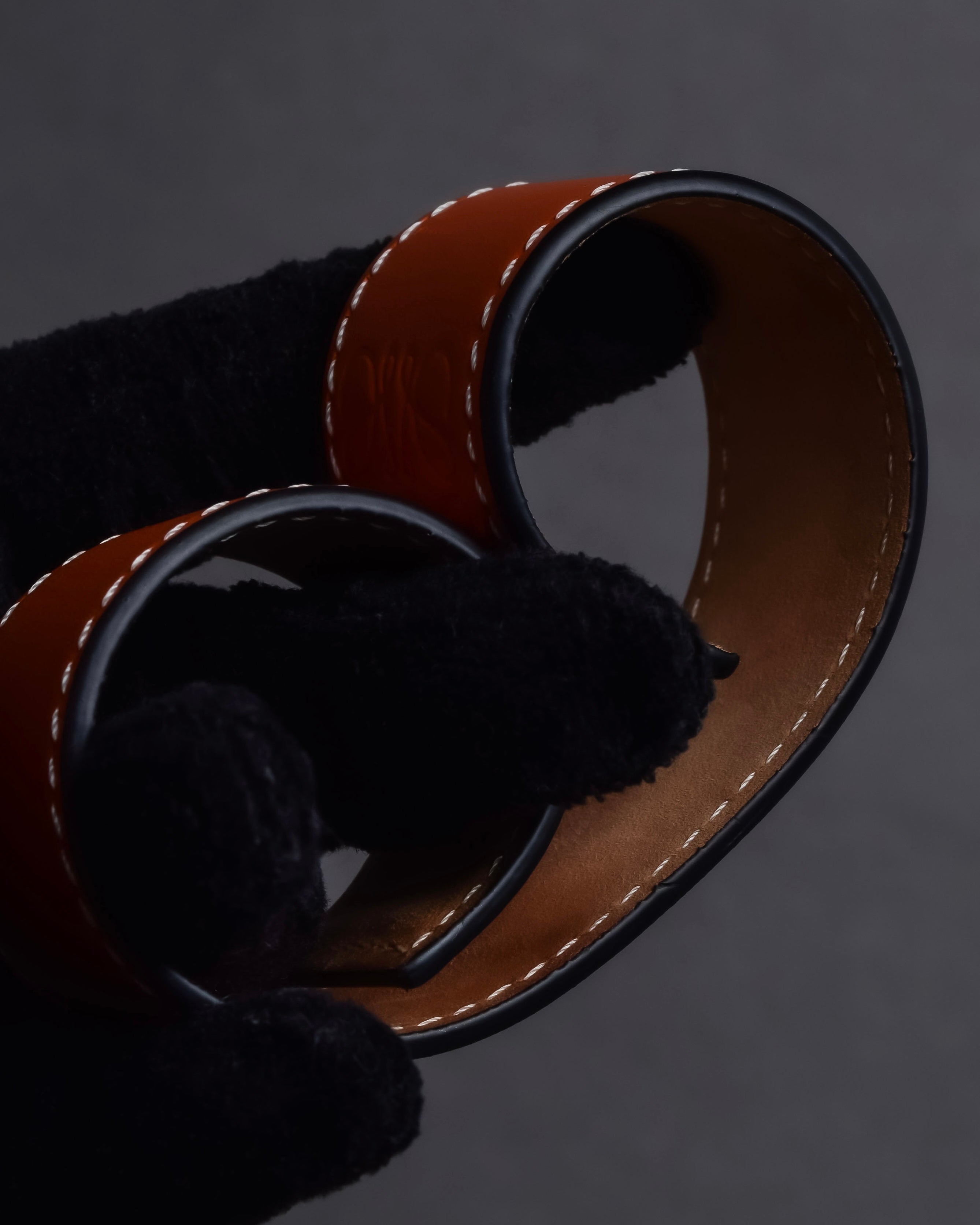 "LOEWE" Anagram logo engraved leather bracelet