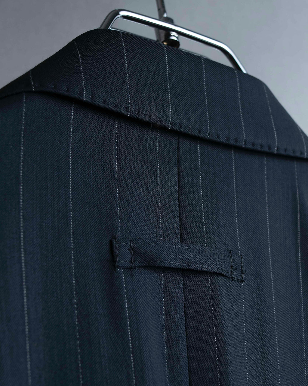 "JEAN PAUL GAULTIER HOMME"
Oversized shadow stripe set up