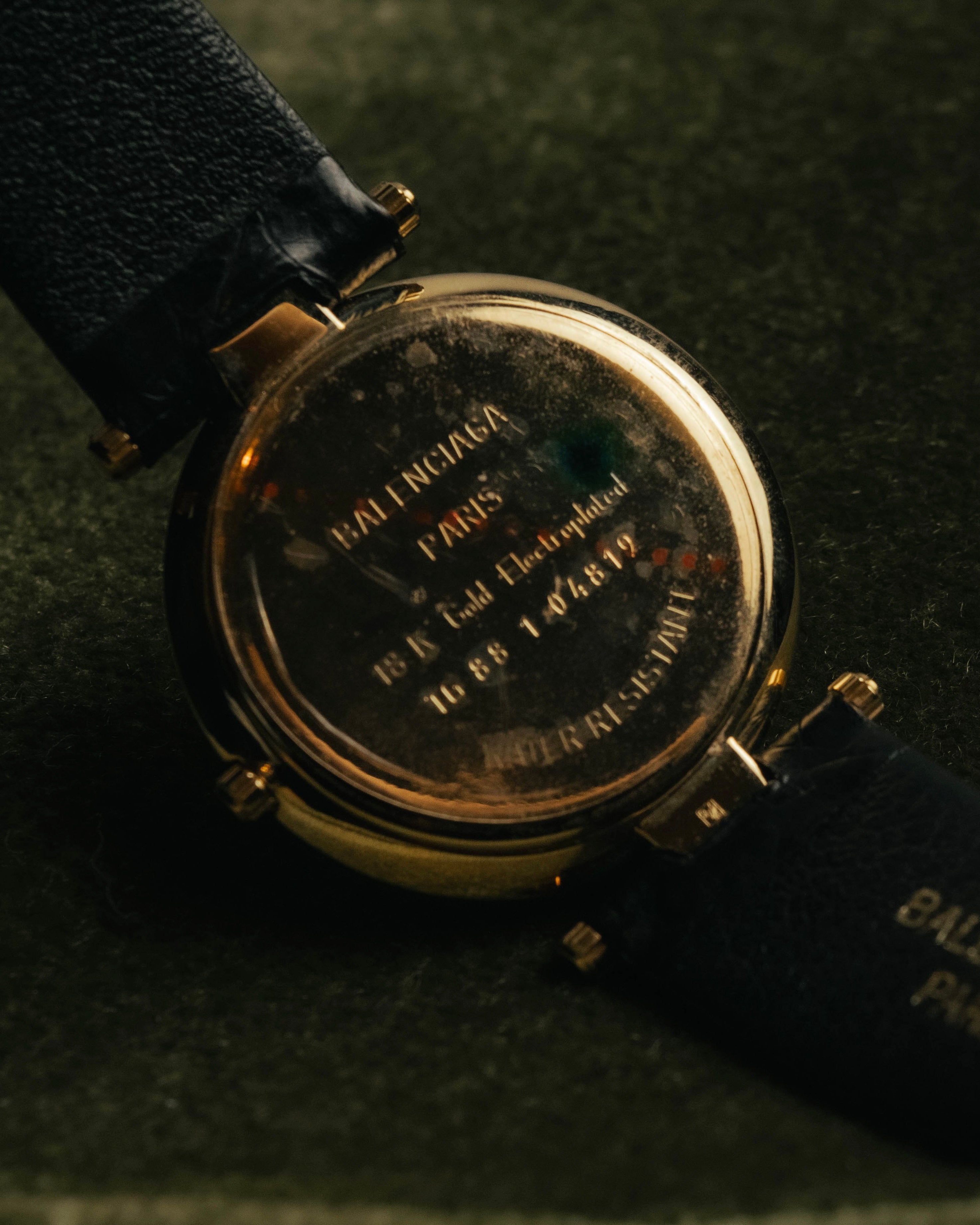 -SPECIAL- “Balenciaga” 80’s-90’s Gold tone round watch