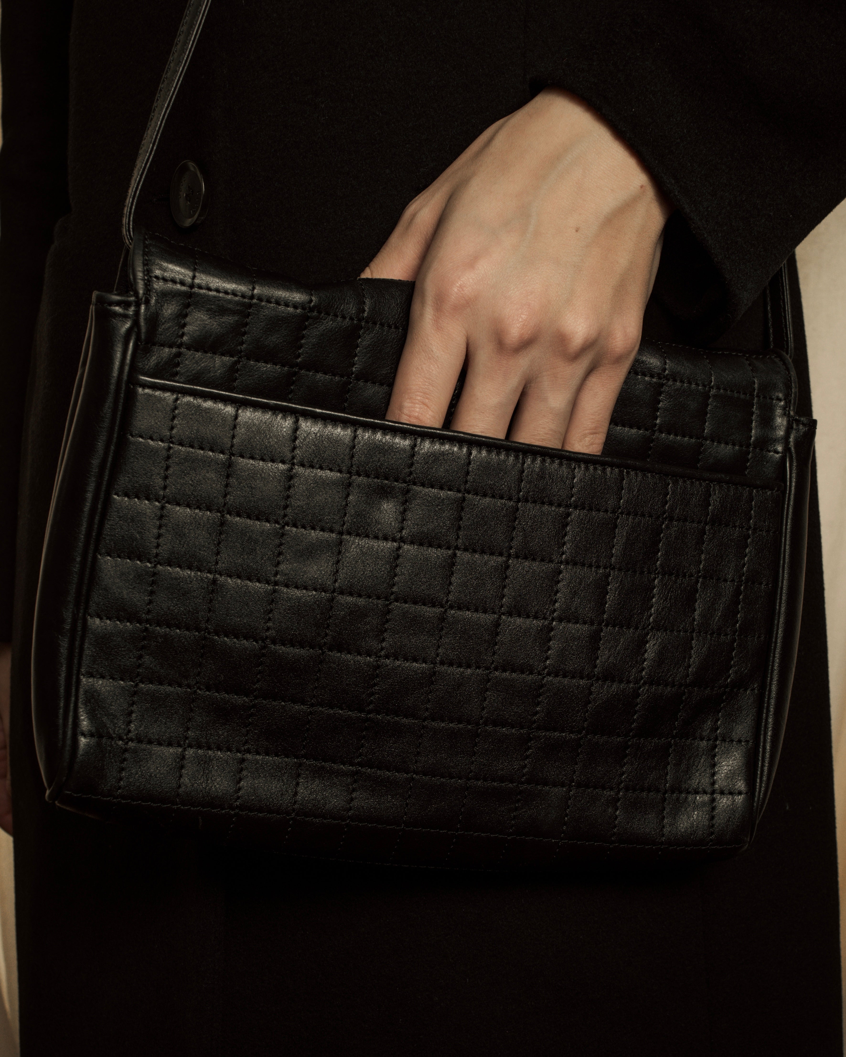 "CELINE" 80's-90's Crest metal fittings design quilted leather bag