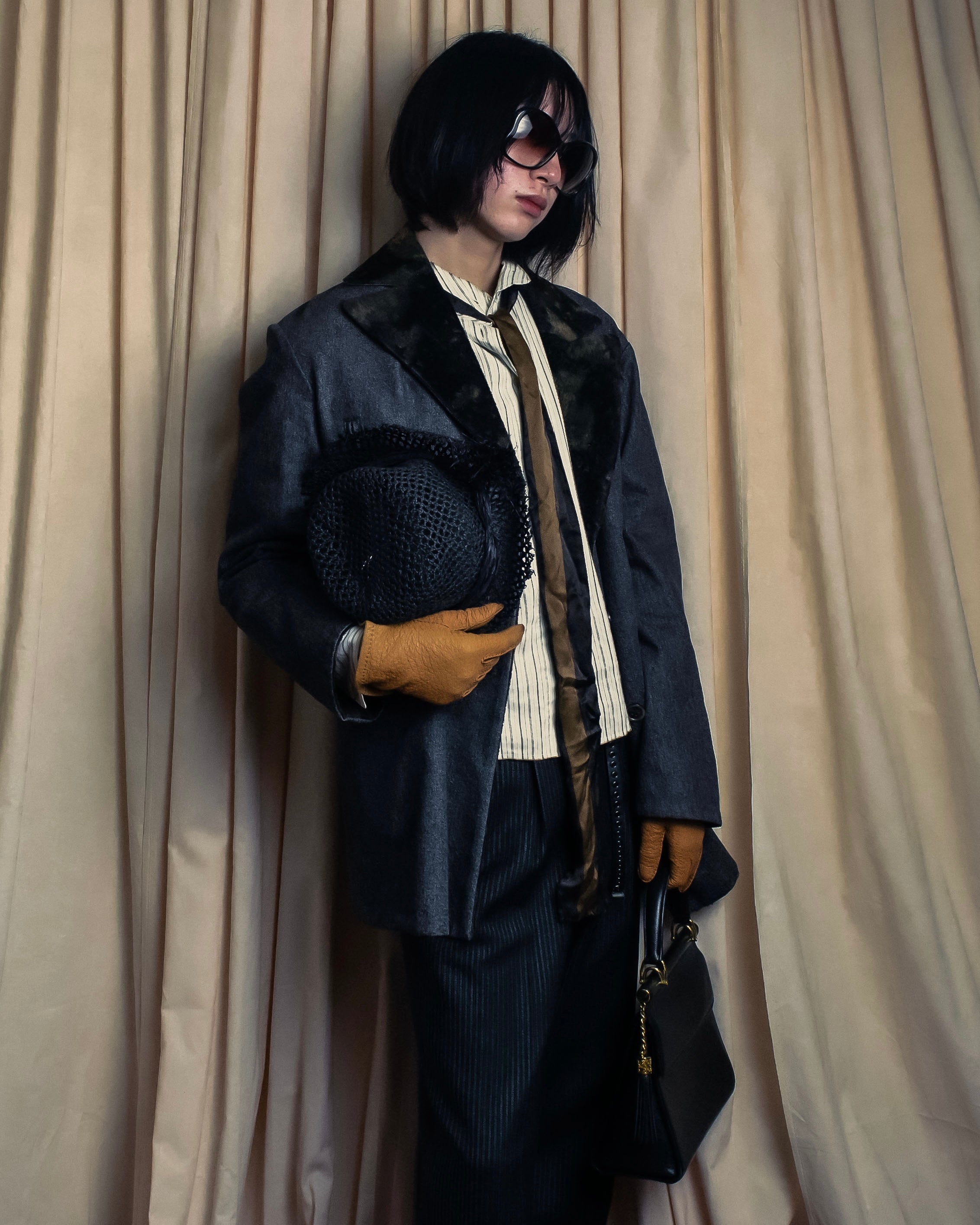 "tricot COMME des GARCONS" 
Double-breasted reversible fur tailored coat