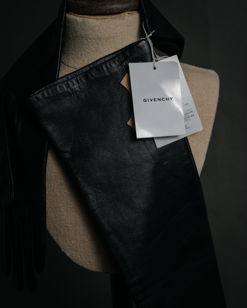 “GIVENCHY” 2010’s 4G embossed long leather gloves