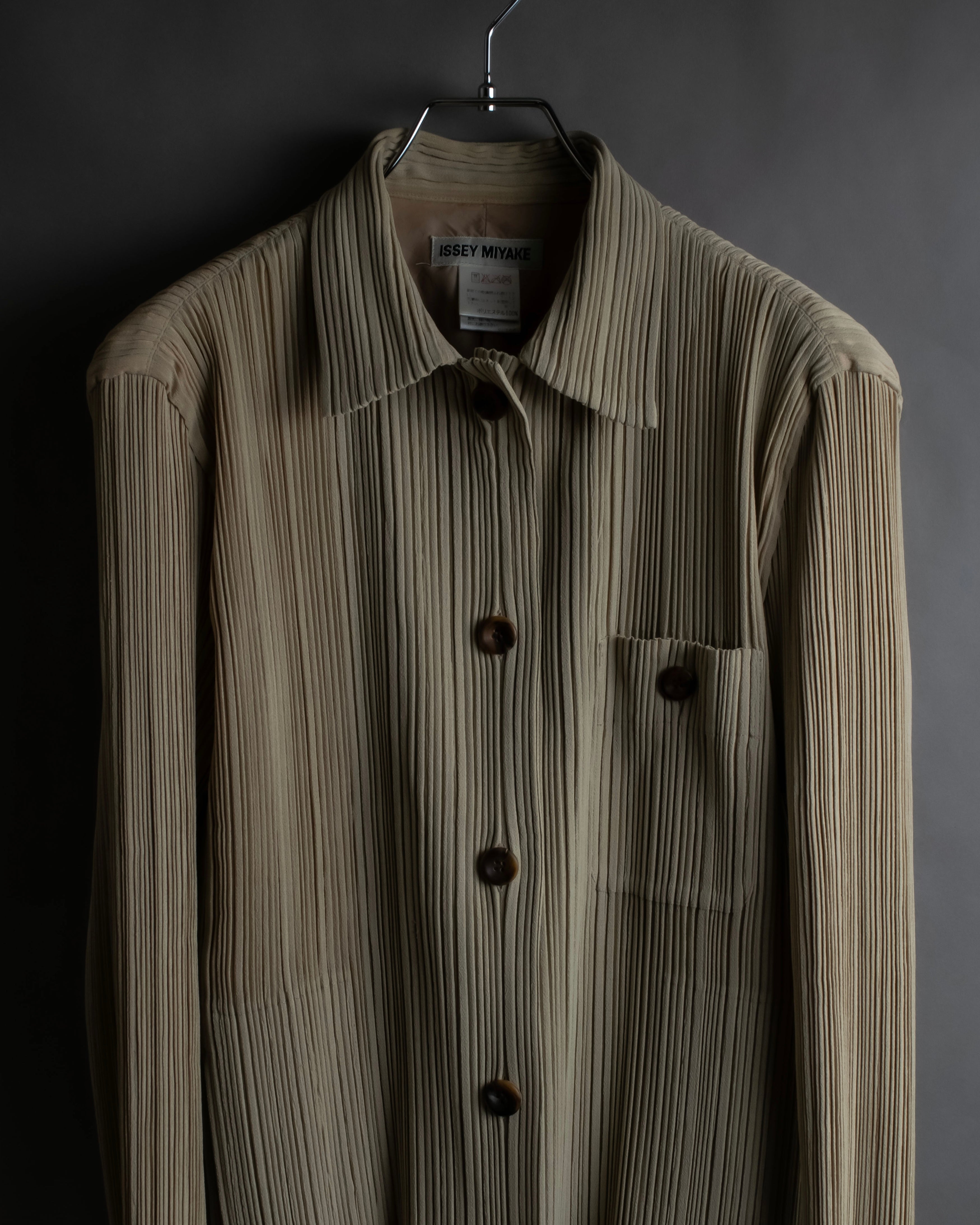 "ISSEY MIYAKE" Fine pleated shirt jacket